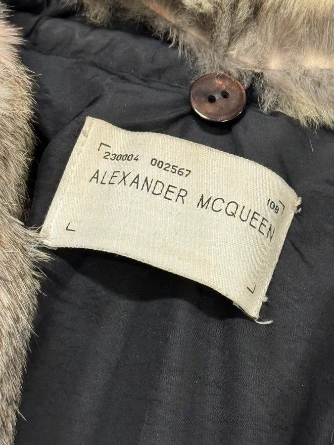 Alexander McQueen 2000s Alexander McQueen Fur Puffer Black Jacket Size M / US 6-8 / IT 42-44 - 8 Thumbnail