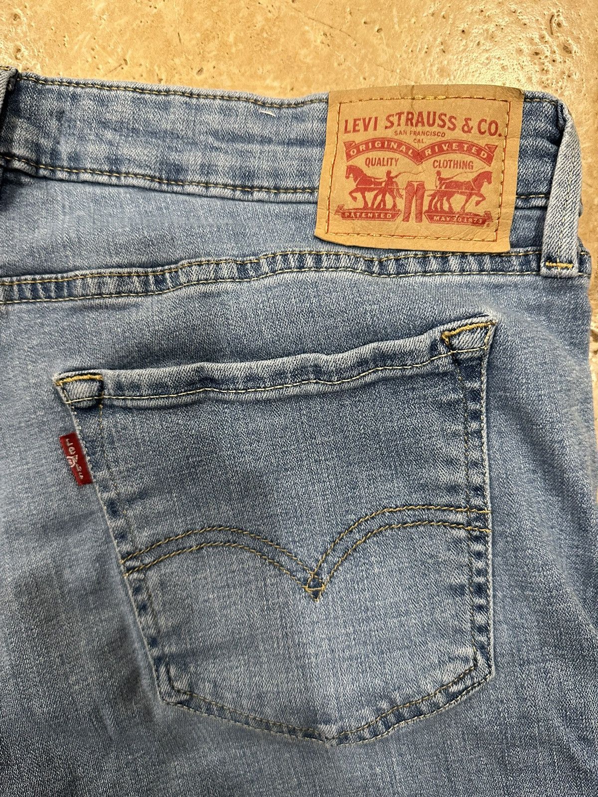 Levi's Levi’s Blue Skinny 711 Blue Denim Jeans Size US 33 - 8 Thumbnail