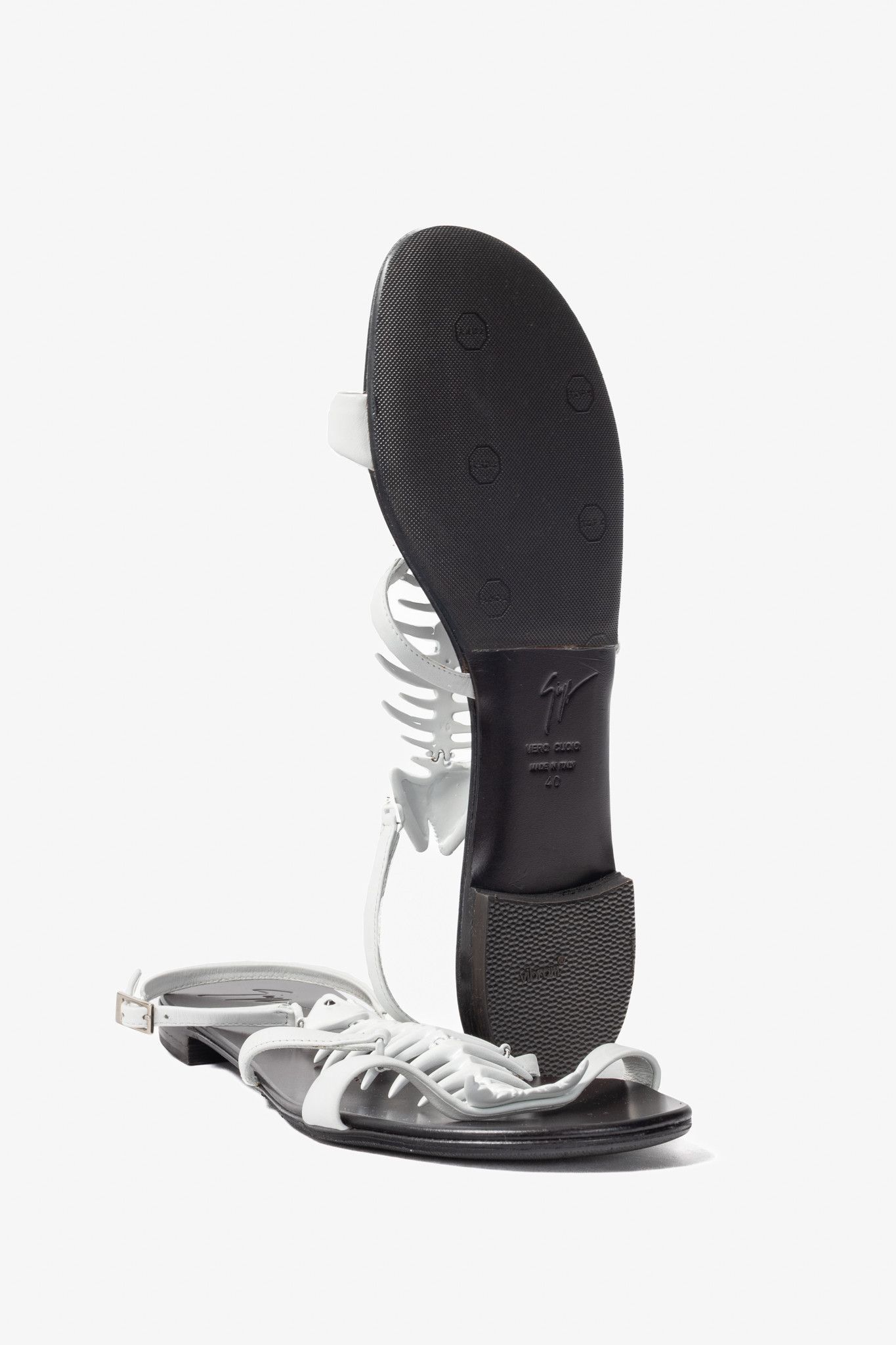 Giuseppe Zanotti Giuseppe Zanotti White Fishbone Flat Sandals Size US 9.5 / IT 39.5 - 4 Thumbnail