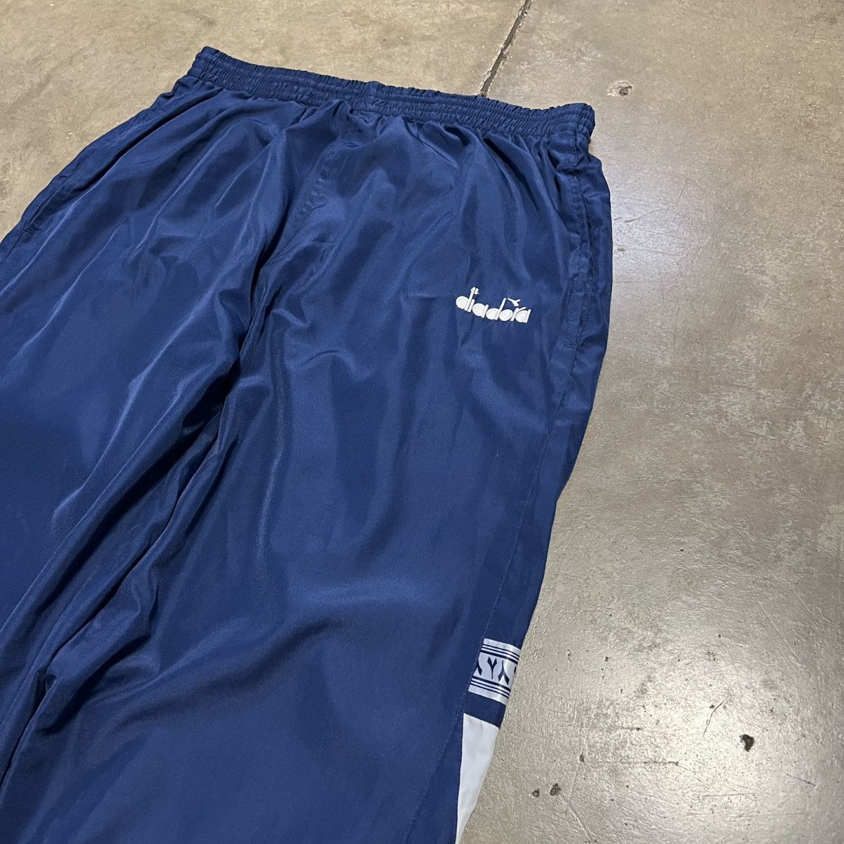 Diadora × Vintage Vintage Diadora Warm Up Track Pants Joggers Sweatpants 90s Size US 31 - 4 Thumbnail