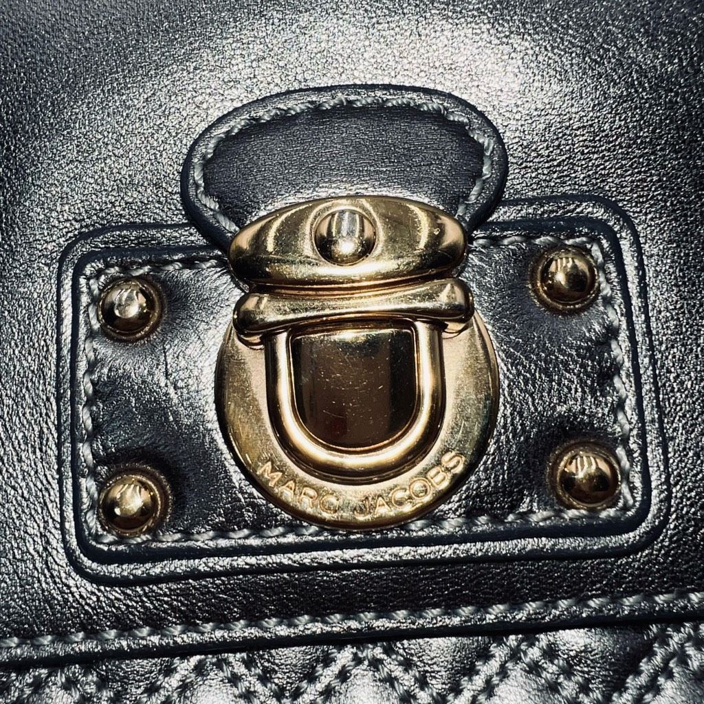 Marc Jacobs Marc Jacobs Made in Italy Metallic Quilted Leather Faux Lock Size ONE SIZE - 14 Thumbnail