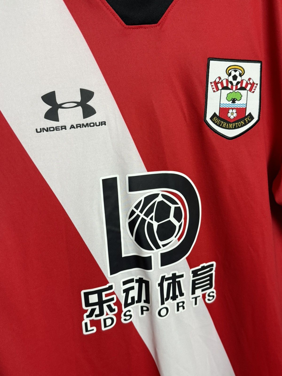 Under Armour Southampton 20/21 Home Football Jersey Size US M / EU 48-50 / 2 - 3 Thumbnail