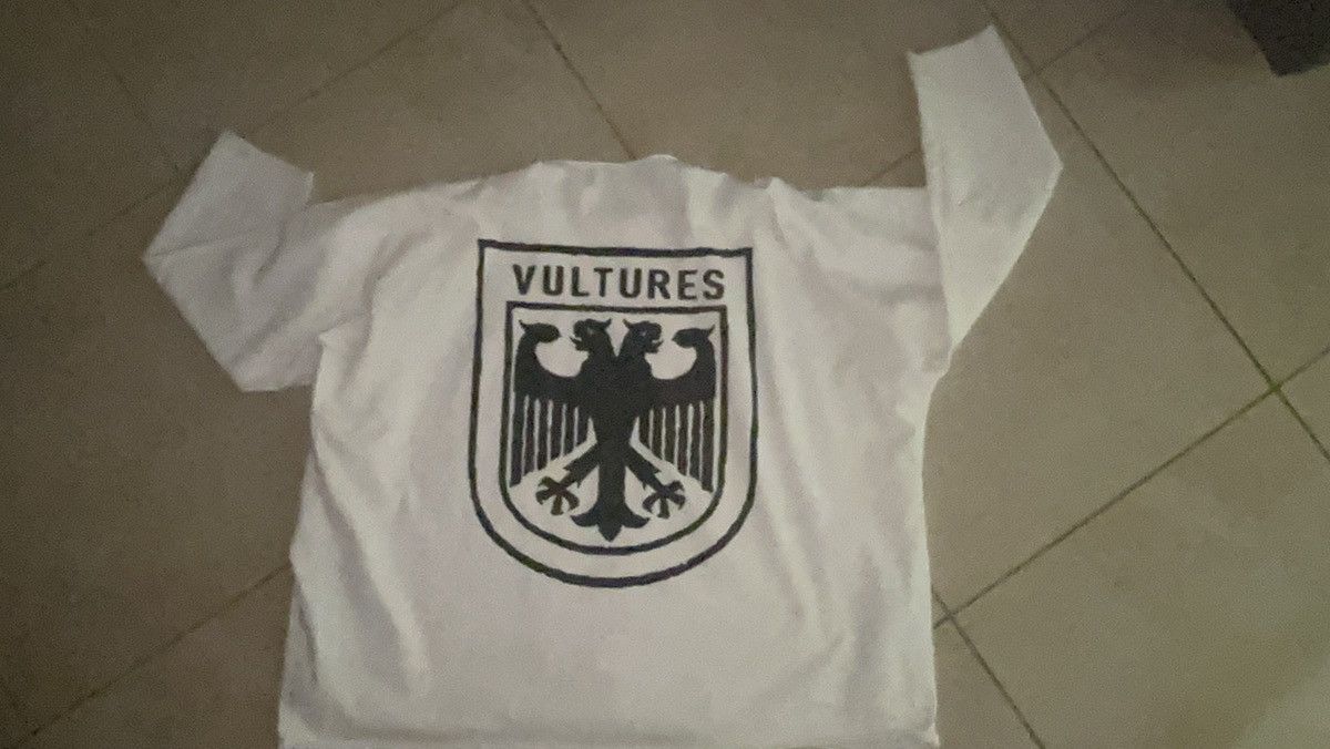Yeezy Yeezy era vultures long sleeve t-shirt Size US L / EU 52-54 / 3 - 4 Thumbnail