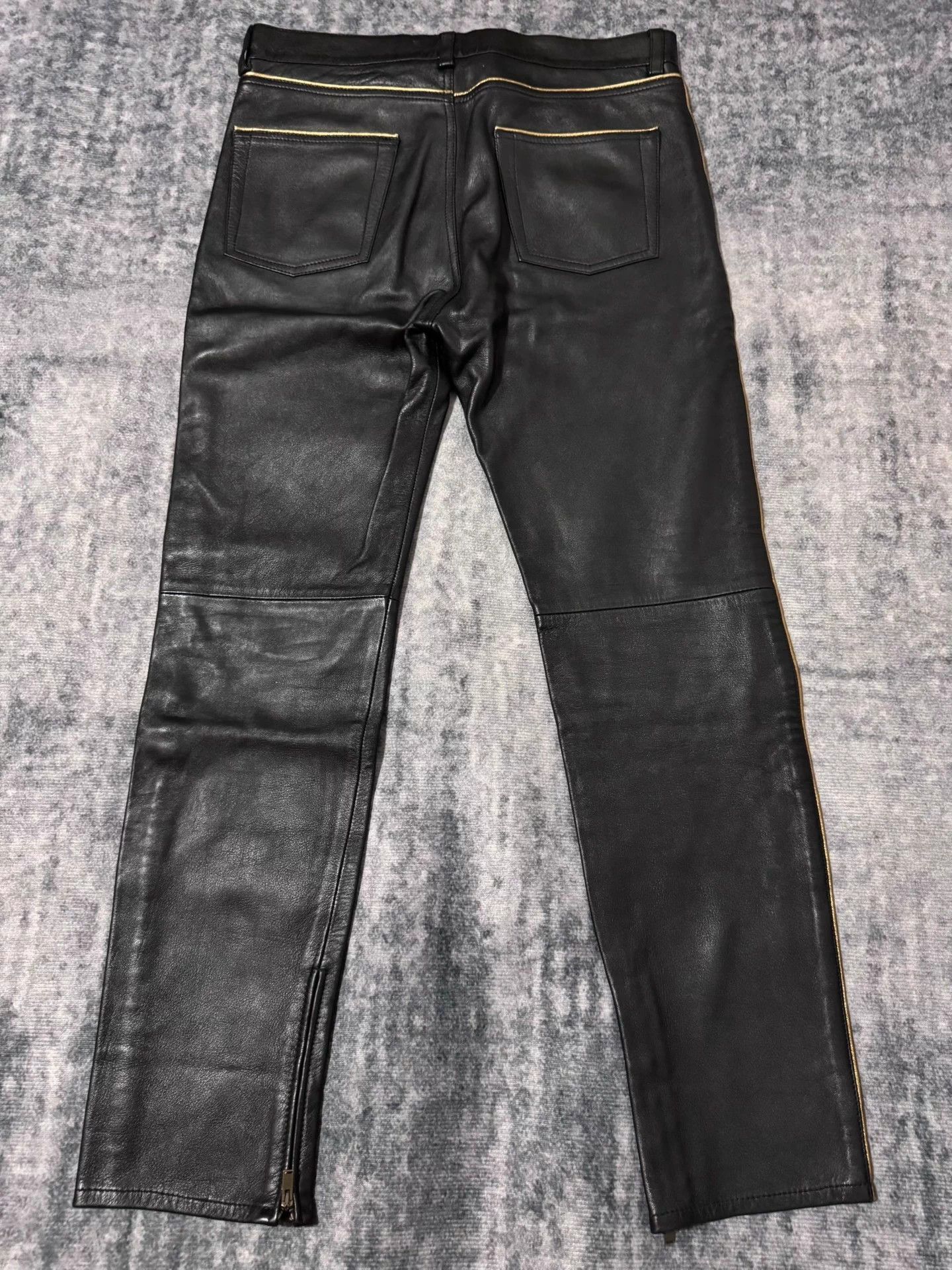 Saint Laurent Paris Saint Laurent zippered lambskin basic leather pants Size 28" / US 6 / IT 42 - 2 Thumbnail