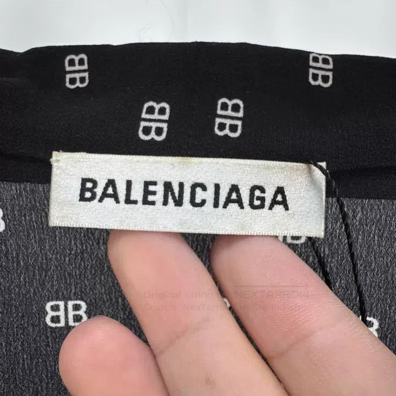 Balenciaga Balenciaga Double B all-over print silk scarf shirt Size XXS / US 00 / IT 34 - 5 Thumbnail