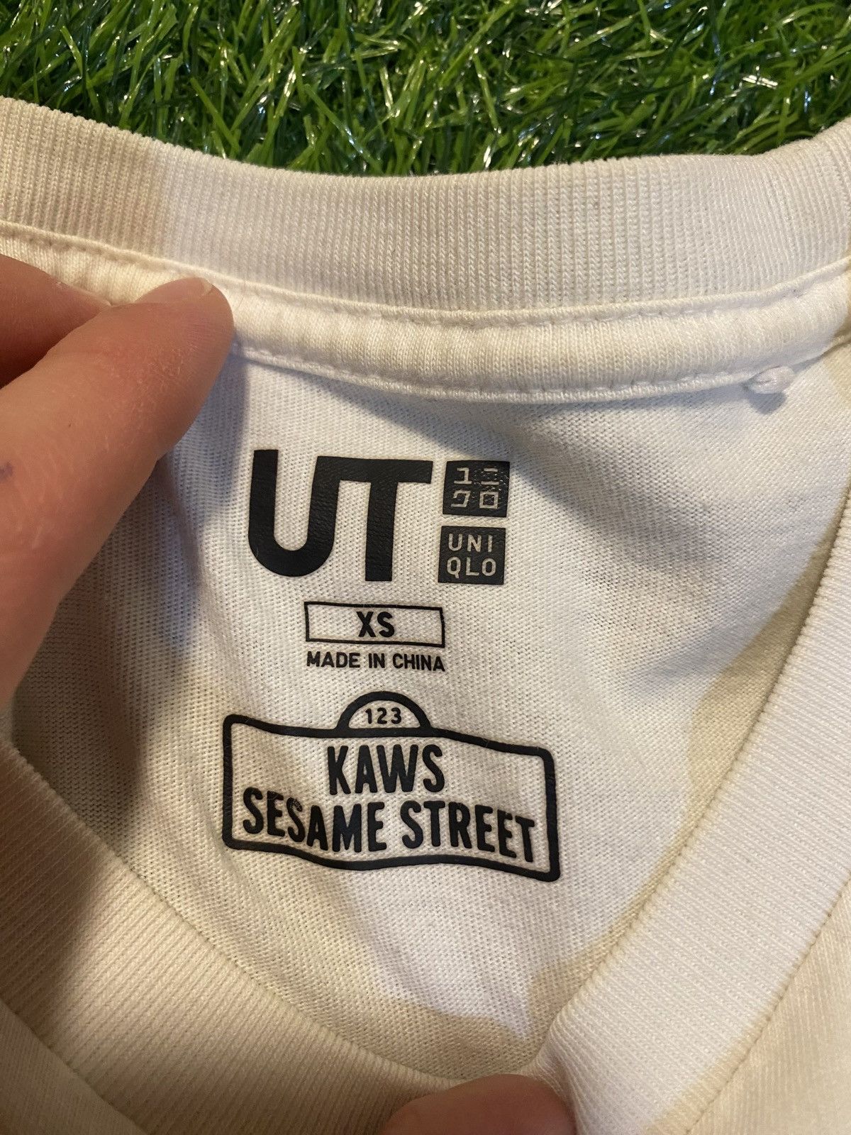 Kaws Kaws Sesame Street Tee Shirt Size XS Size US XS / EU 42 / 0 - 3 Thumbnail