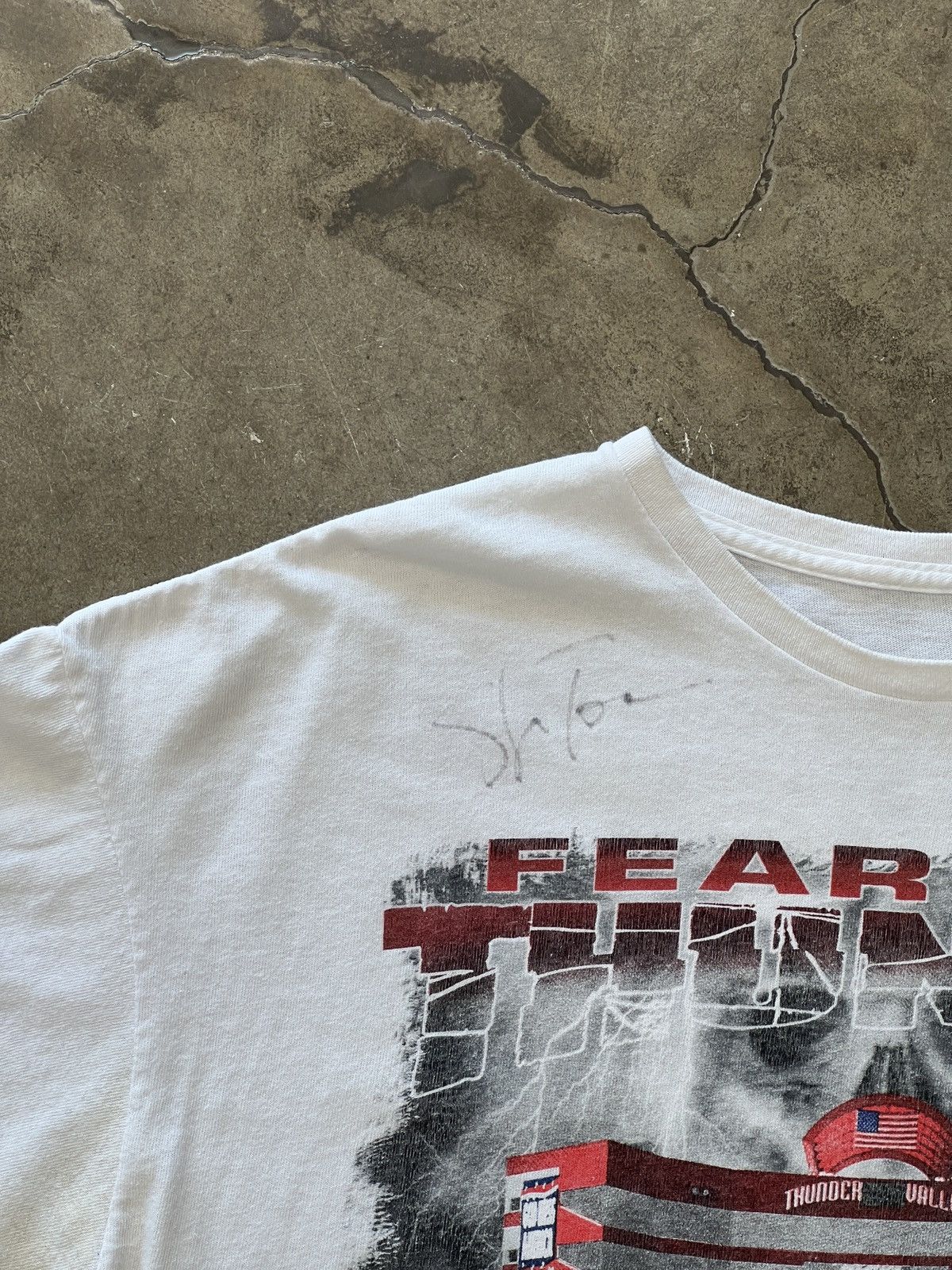 NASCAR × Vintage Vintage Fear the Thunder Bristol Dragway Signatures Tee XL Size US XL / EU 56 / 4 - 7 Thumbnail