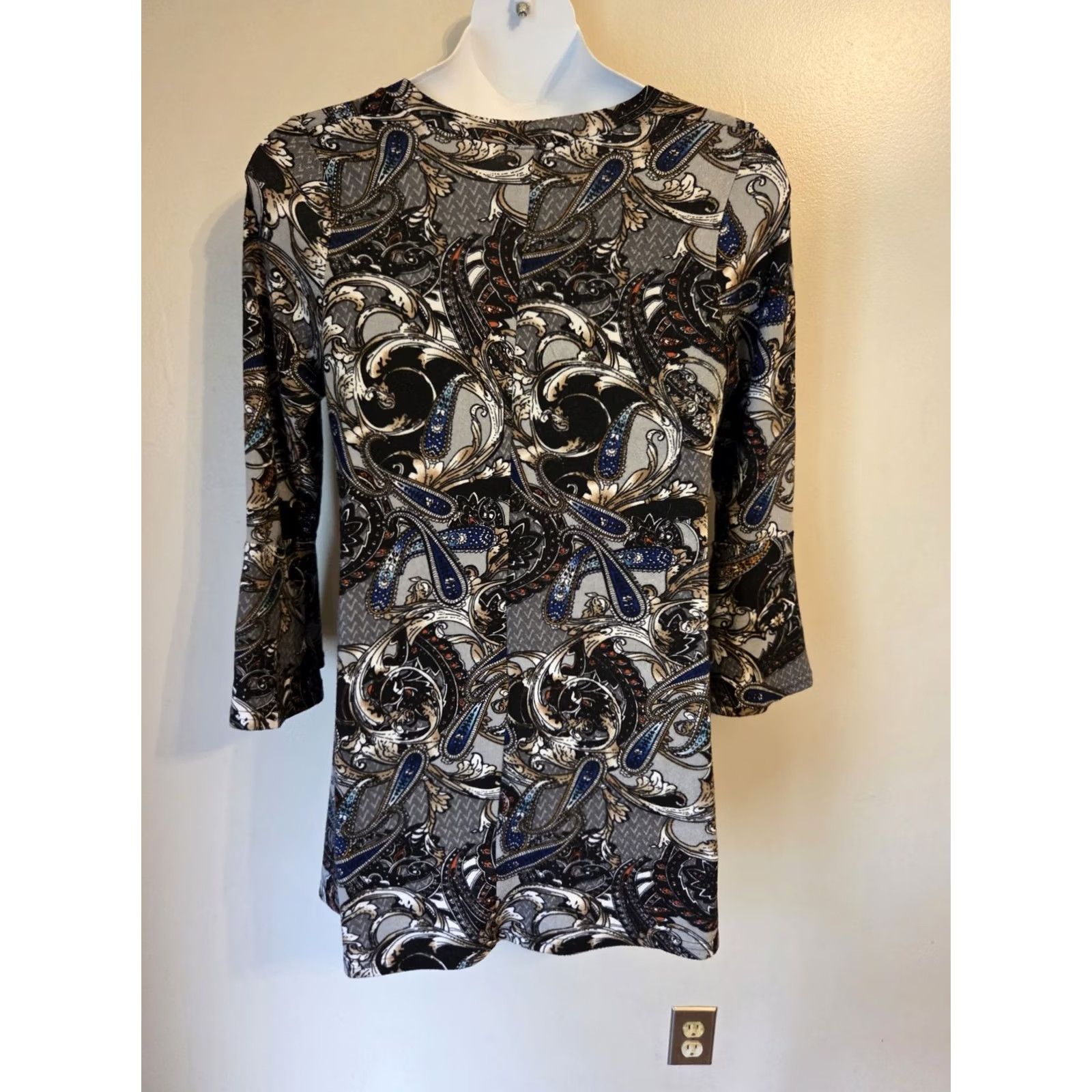 Bell WinWin Paisley Print Bell Sleeve Flare Bottom Tunic Top Shirt L/XL Women's Multicolor Paisley Bell Sleeve Tunic Top Blouse V-Neck Casual Women Size L / US 10 / IT 46 - 5 Thumbnail