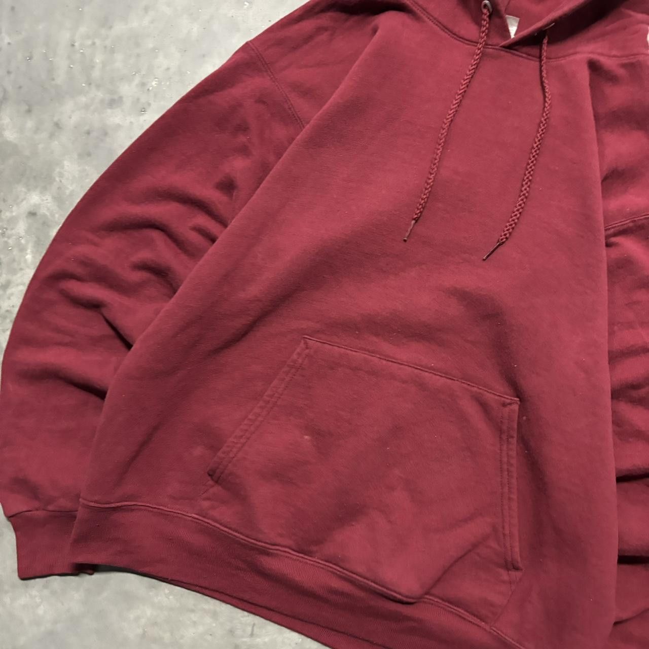 Russell Athletic × Vintage Crazy Vintage Y2K/2000s Red Blank Russell Style Essential Pullover Hoodie! Size US S / EU 44-46 / 1 - 3 Thumbnail