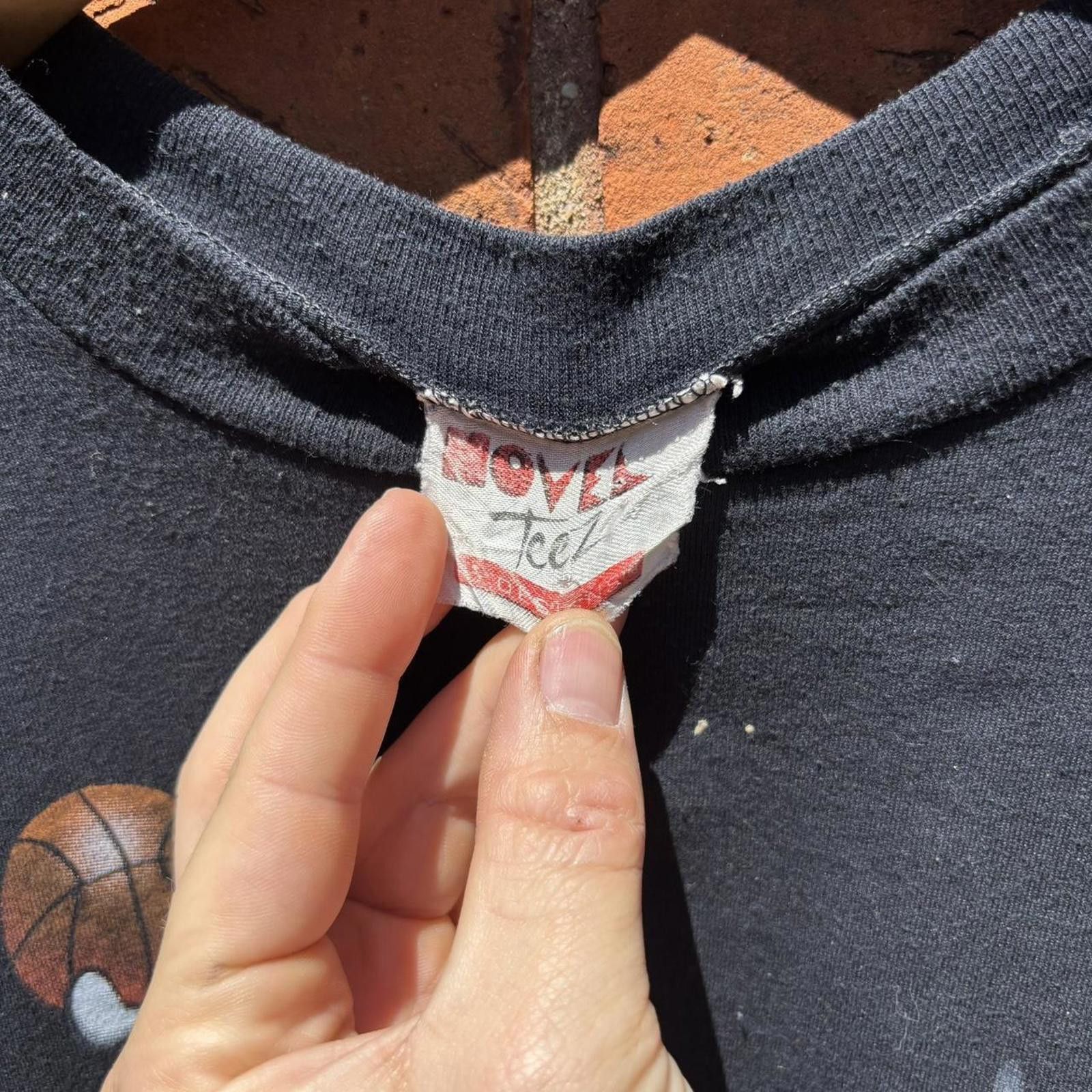 Other vintage looney tunes basketball dunk novel tees t shirt 1996 Size US XL / EU 56 / 4 - 7 Thumbnail
