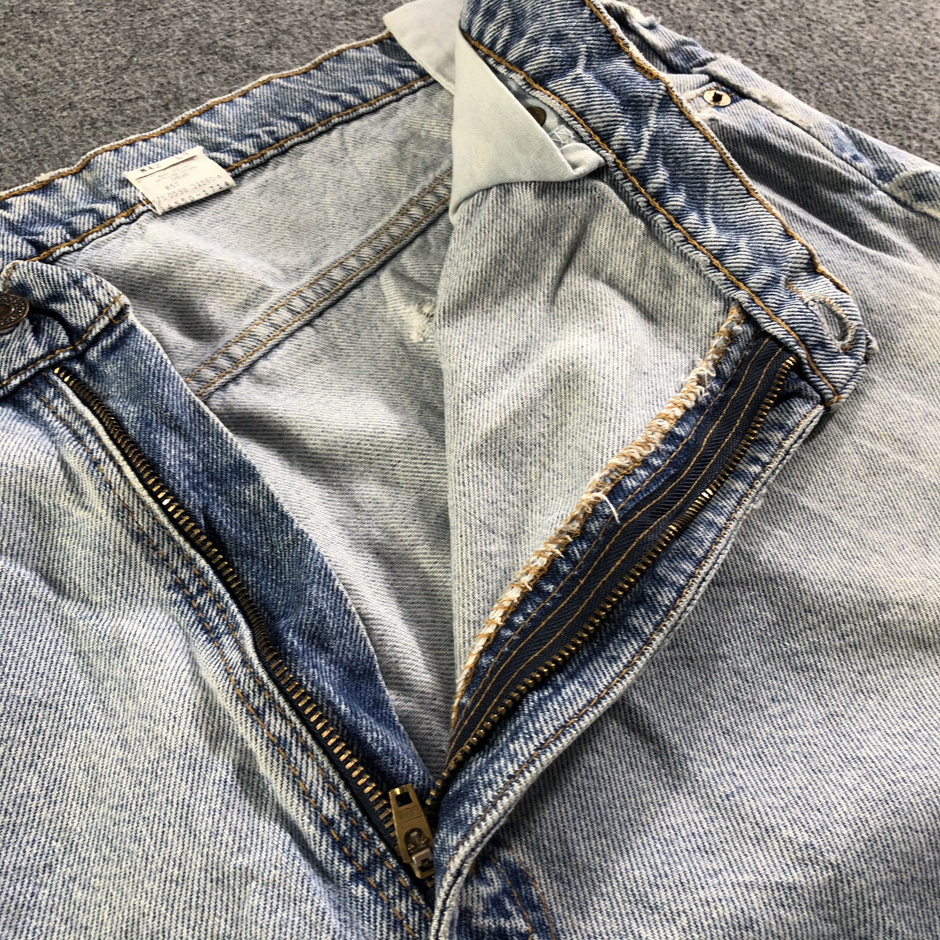 Levi's × Vintage 90s Vintage Light Wash Levis 550 Jeans-J4433 Size 39" - 8 Thumbnail