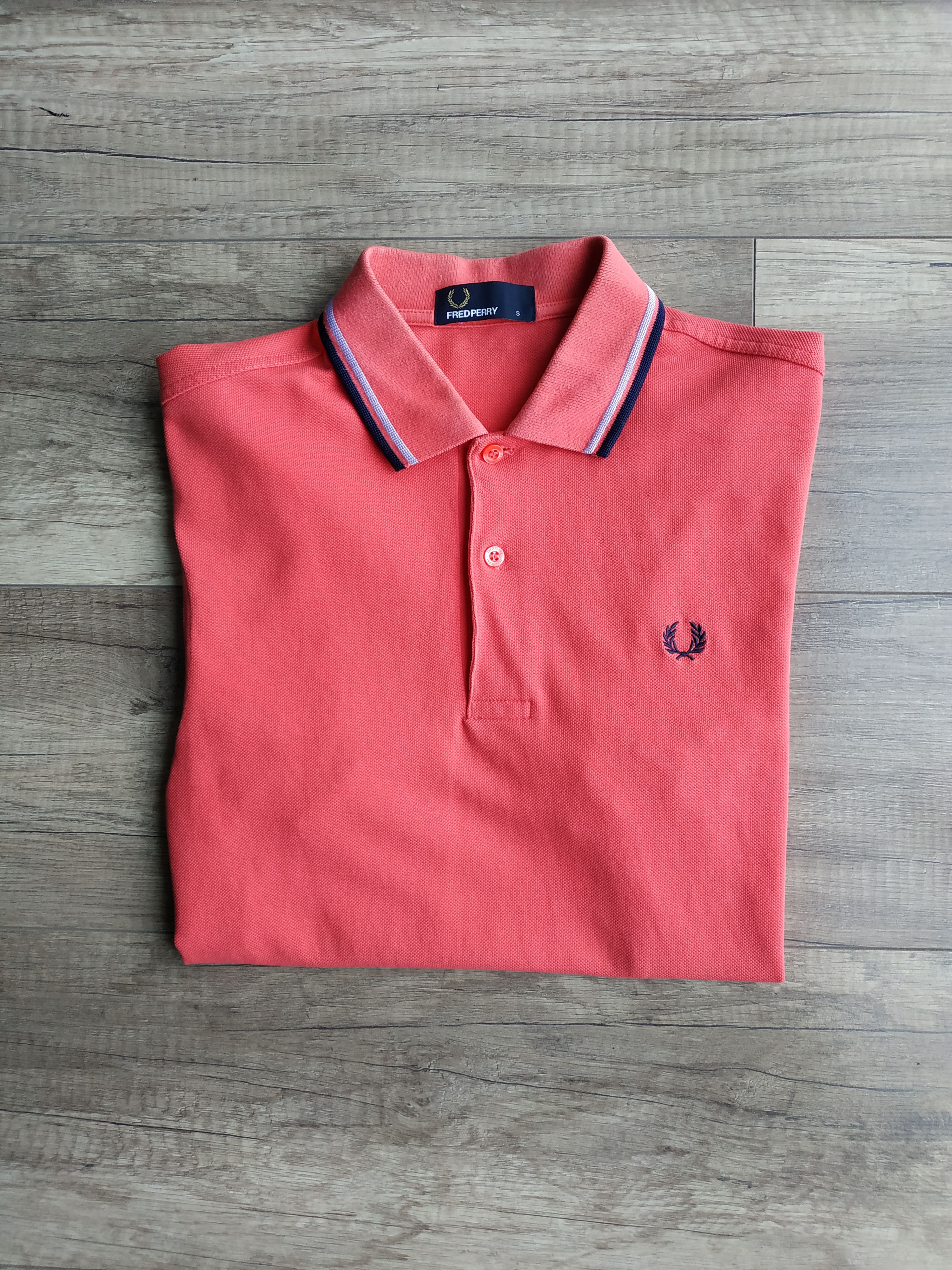 Fred Perry FRED PERRY Men's Coral Polo Shirt, s. SMALL Size US S / EU 44-46 / 1 - 5 Thumbnail