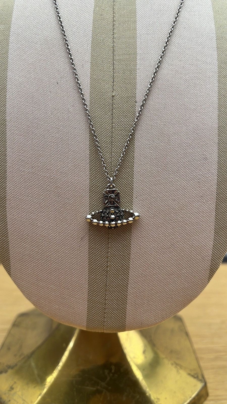 Vivienne Westwood o1f1d3z1025 Size: OS / Lena Small Bas Relief Necklaces Size ONE SIZE - 2 Thumbnail