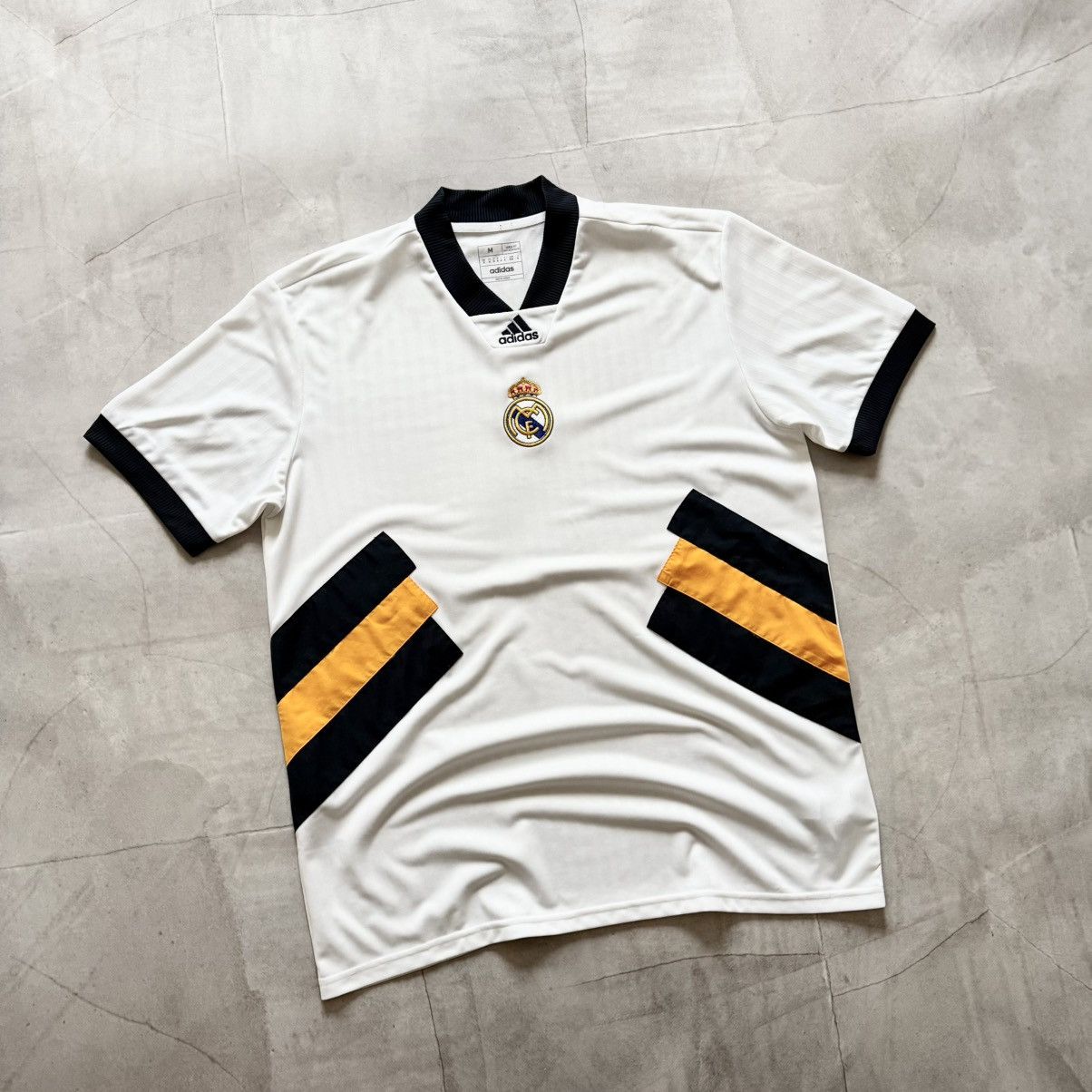 2022 Adidas Real Madrid Icon Home Shirt Iconic Jersey Tee