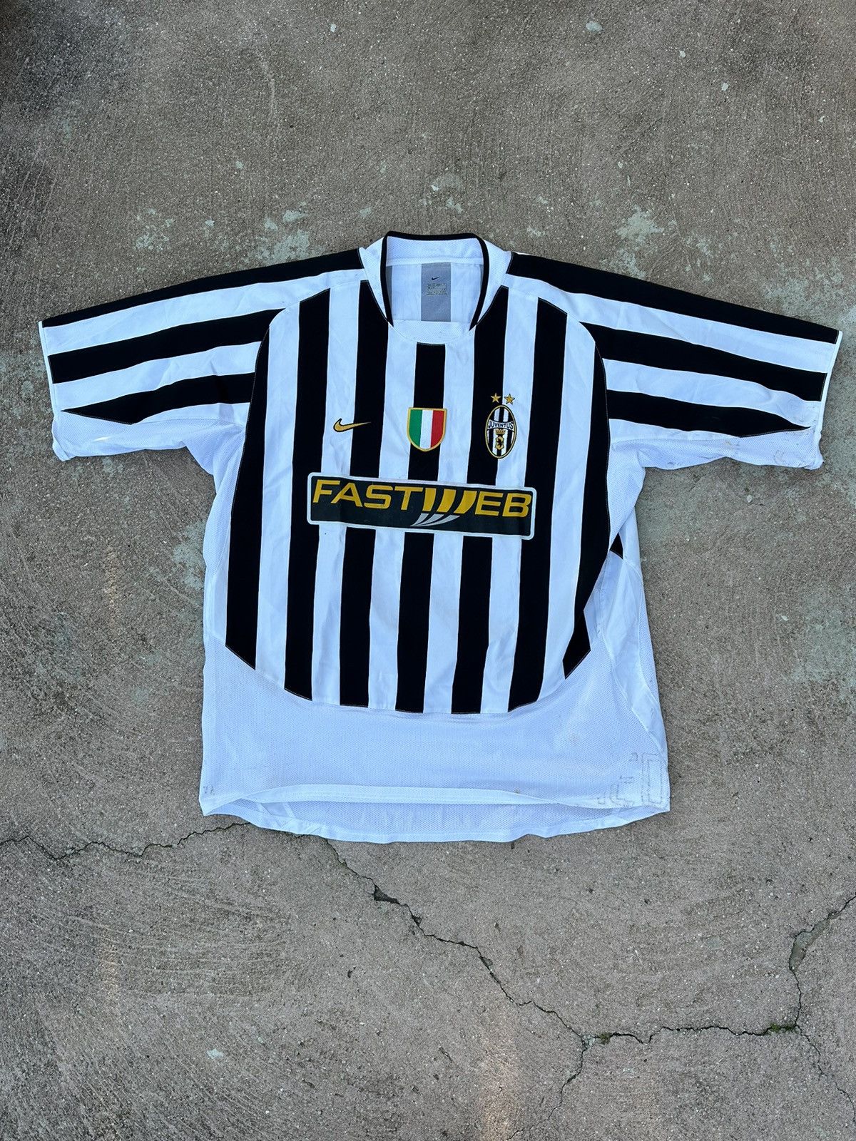 image of Nike Vintage Juventus Nedved 11 Tee Soccer Jersey 2002 in Black/White, Men's (Size 2XL)