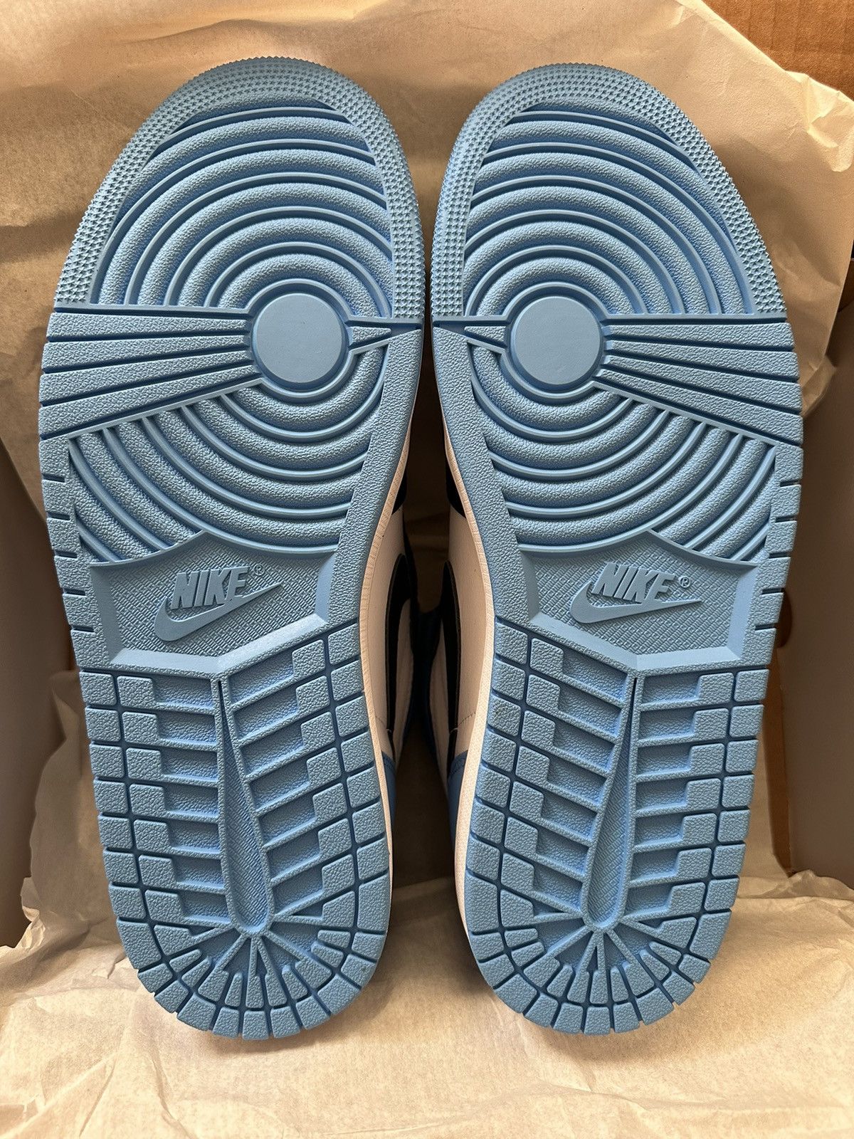 Jordan Brand Jordan 1 Retro High UNC Toe Size US 11 / EU 44 - 5 Thumbnail