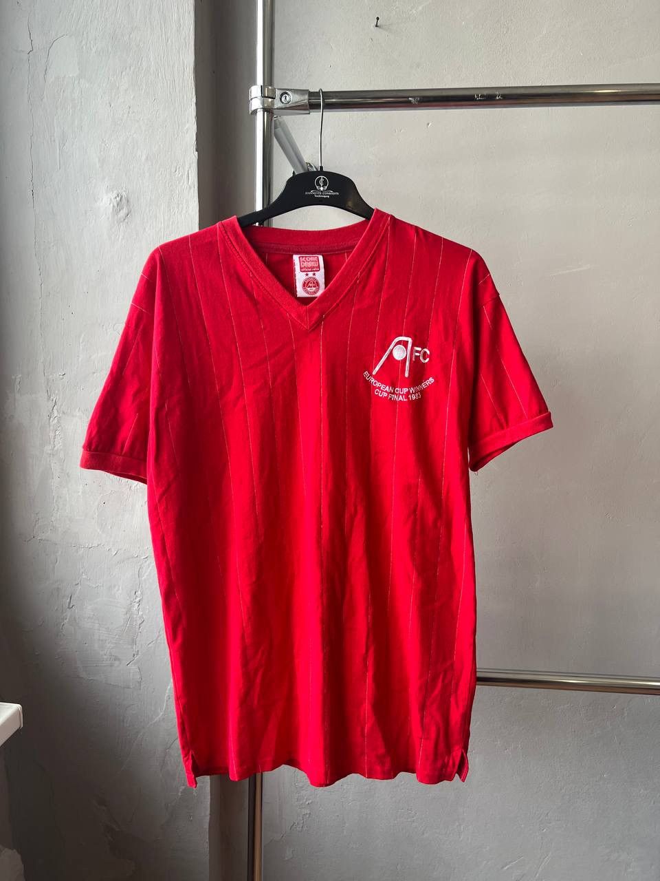 Vintage 1983 ABERDEEN FC ECWC FINAL CUP REMAKE SOCCER JERSEY SHIRT L Size US L / EU 52-54 / 3 - 3 Thumbnail