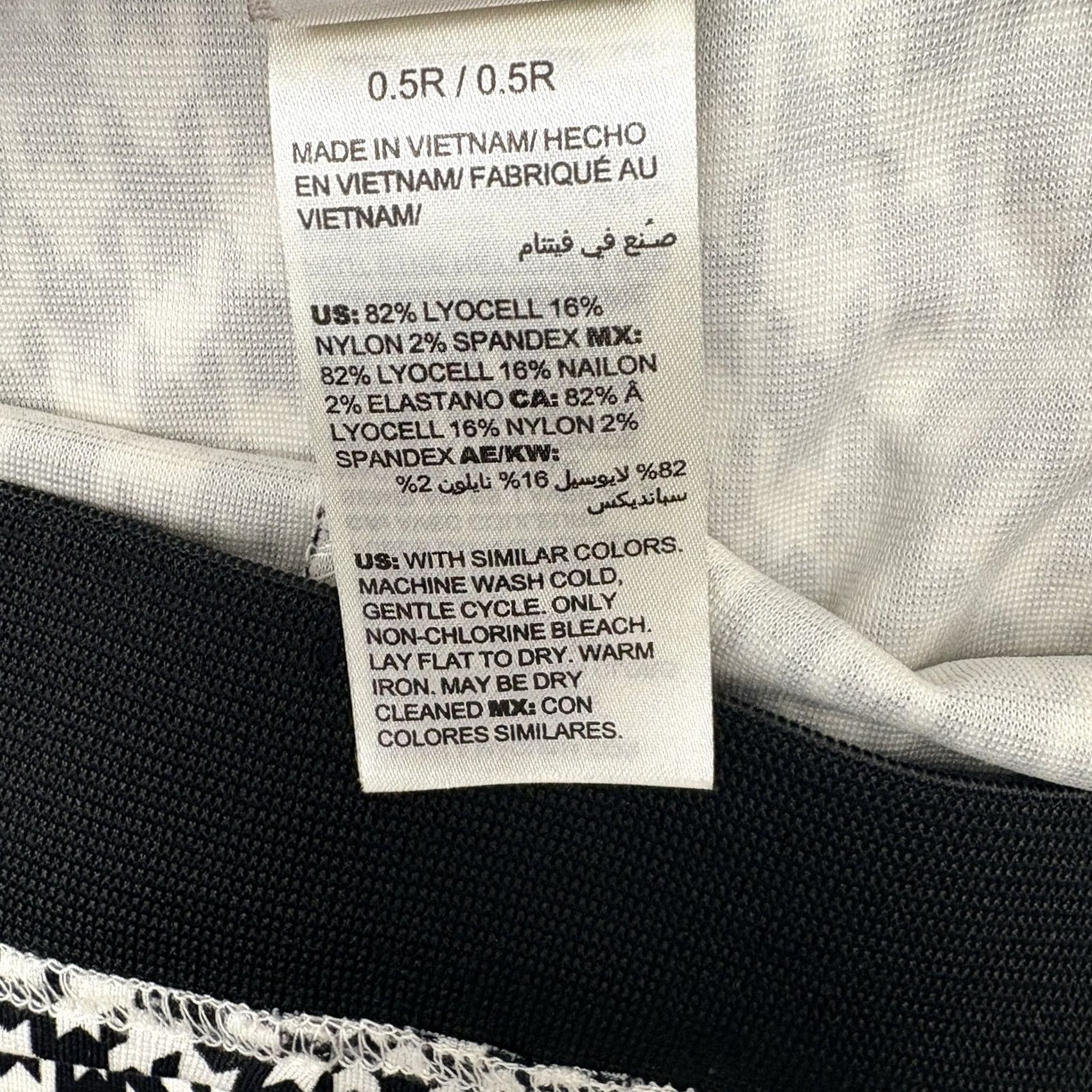 Vintage Chico's Ponte Knit Pants Black White Houndstooth Wide Leg Pants Size 6 Regular Inseam 30” Womens Dress Pants VINTAGE? No Size 28" / US 6 / IT 42 - 6 Thumbnail