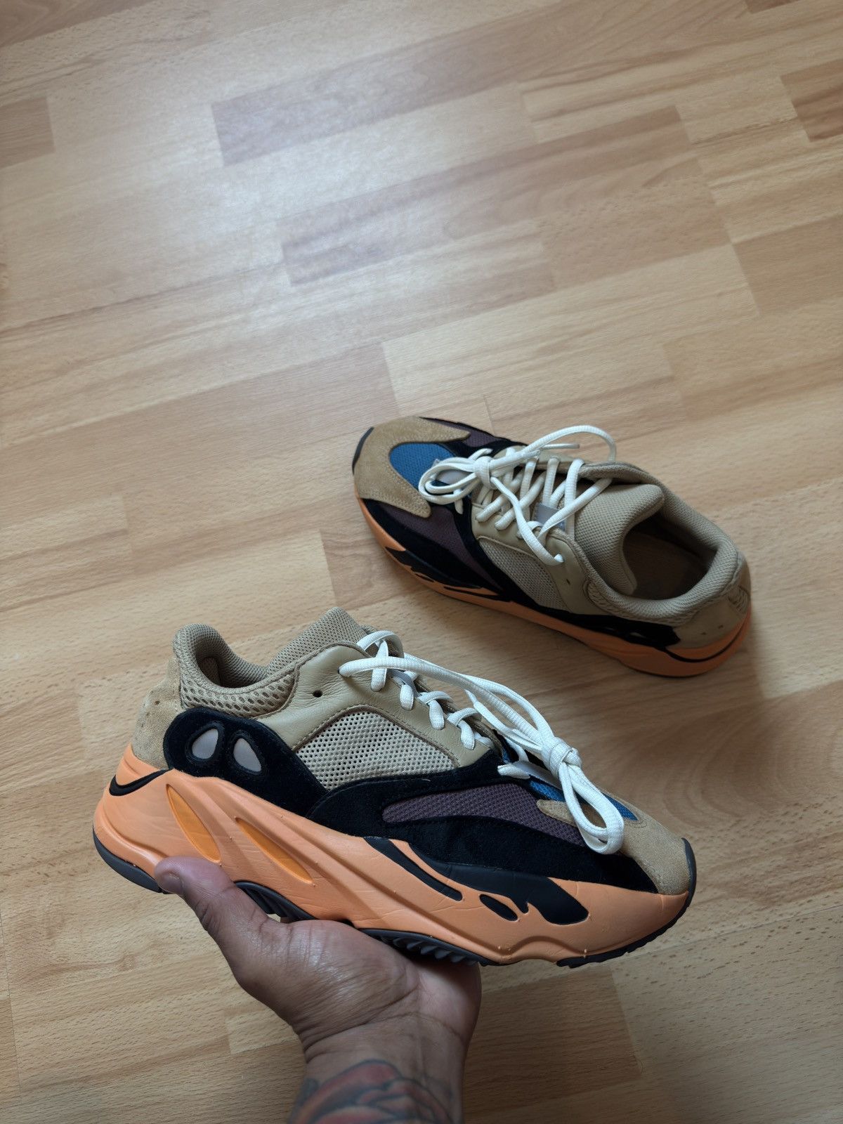 Yeezy Yeezy 700v2 Size US 7 / EU 40 - 1 Thumbnail