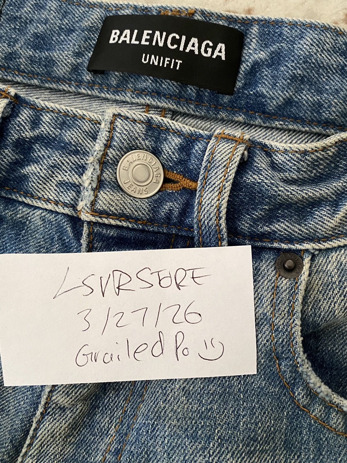 Balenciaga BALENCIAGA Destroyed Super Large Baggy Blue Jean OG size S Size US 32 / EU 48 - 13 Thumbnail