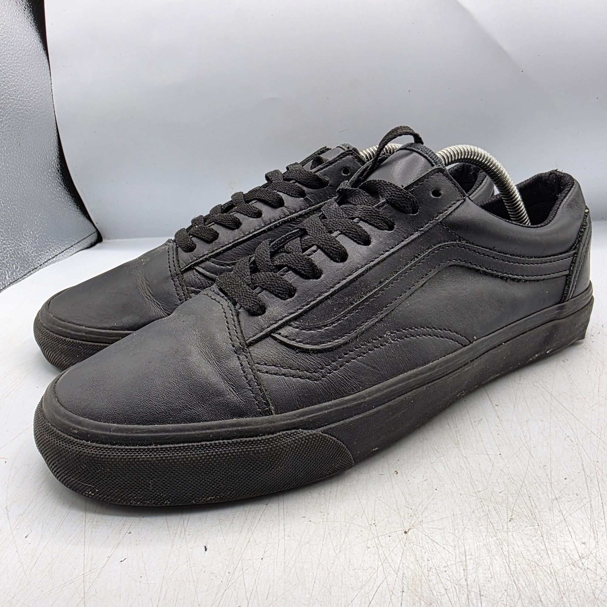 Vans Vans Old Skool Classic Tumble Mens 10 Triple Black Mono Shoe Size US 10 / EU 43 - 3 Thumbnail