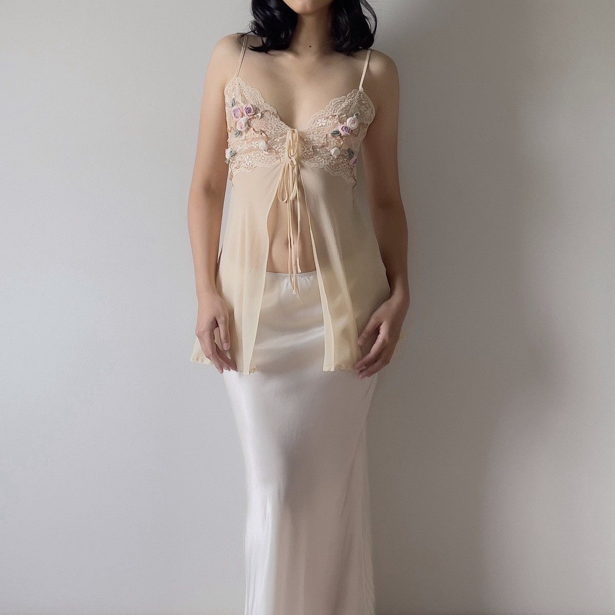 Victoria's Secret Victoria’s Secret Cream Silk Chiffon Camisole (S) Size S / US 4 / IT 40 - 1 Thumbnail