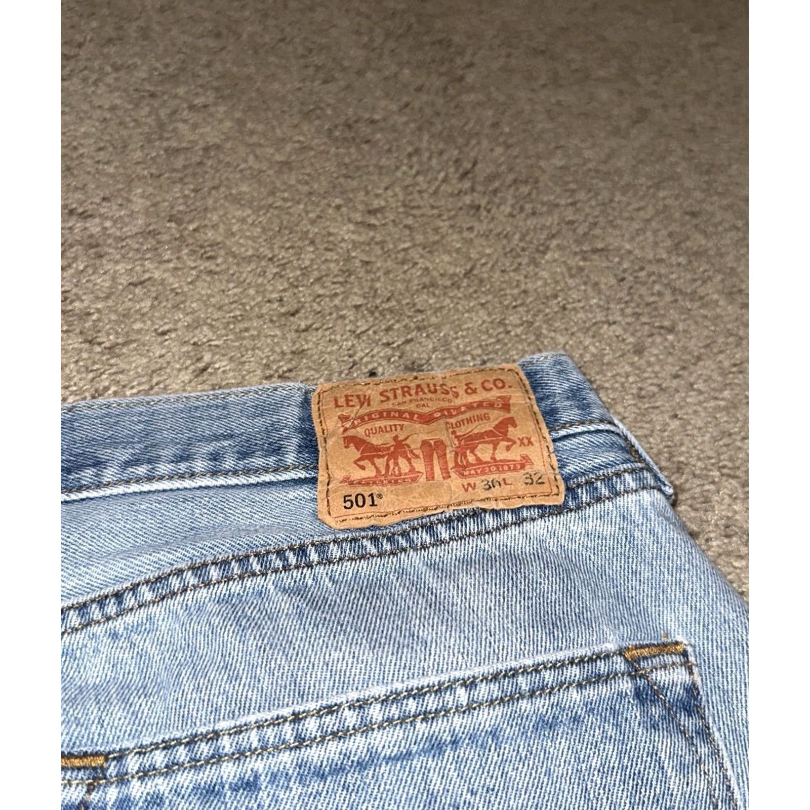 Levi's Levi's 501 Jeans 36x32 Denim Buttonfly Straight Leg Original Fit Blue 36 Regular Men Jeans 501 Straight Jeans Cowboy USA Denim Leather? Size US 36 / EU 52 - 6 Thumbnail