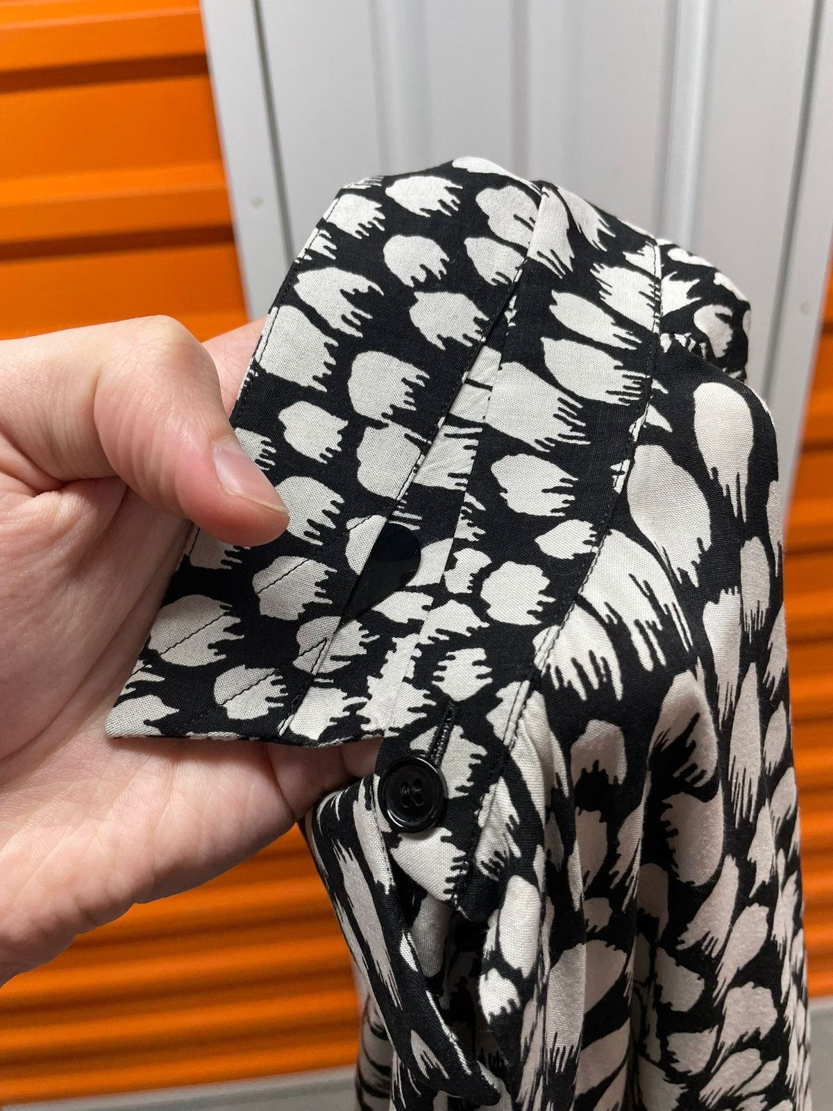 Celine Celine Shirt Abstract Feather Print Buttons Up size 42 Size M / US 6-8 / IT 42-44 - 8 Thumbnail