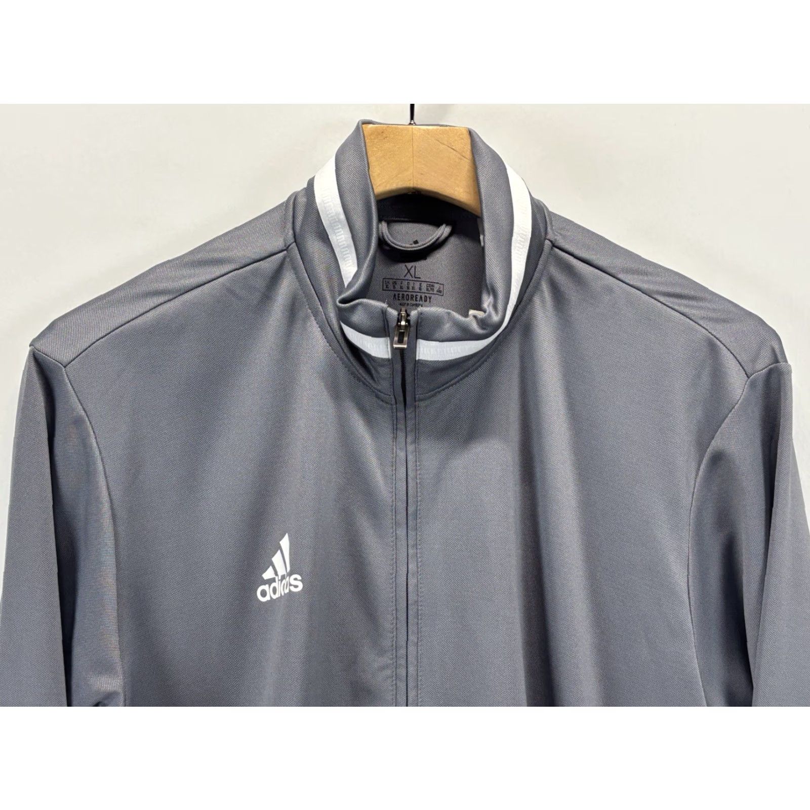 Adidas NEW! Adidas Aeroready Track Jacket Sz X-Large Mens Grey Full Zip Lightweight Size US XL / EU 56 / 4 - 2 Thumbnail
