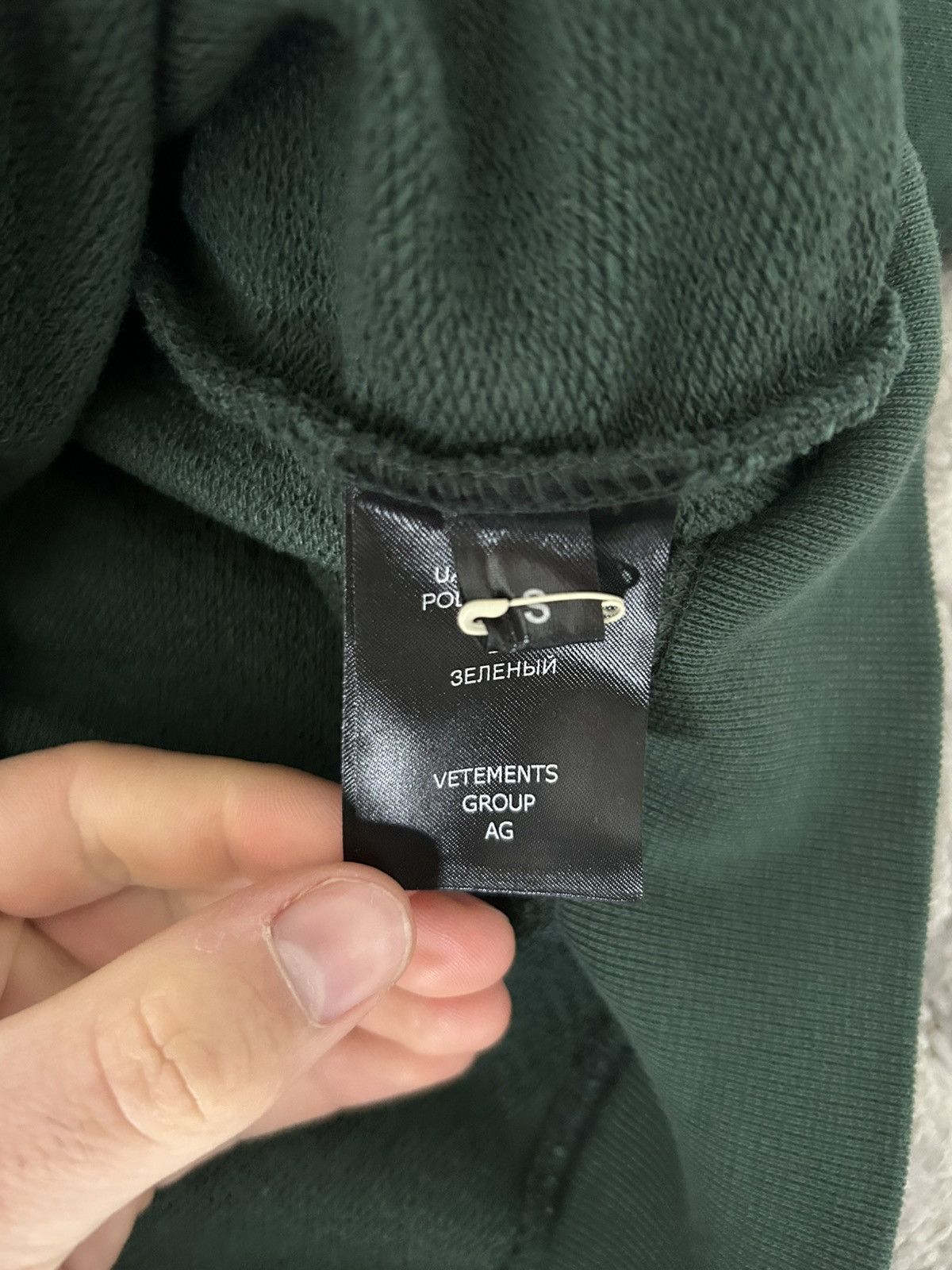 Vetements Vetements Polizei Sweater New/Never worn Size US S / EU 44-46 / 1 - 8 Thumbnail