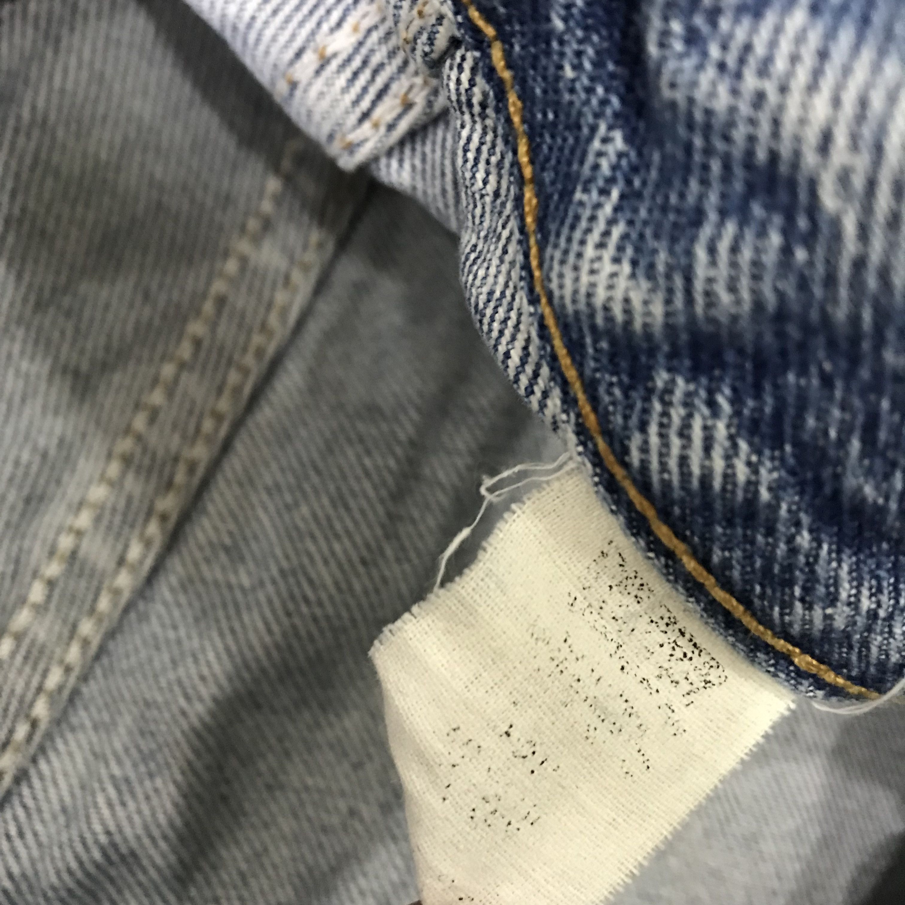 Levi's Vintage Levi’s 569 Loose Straight Light Wash Distressed Size US 34 / EU 50 - 15 Thumbnail