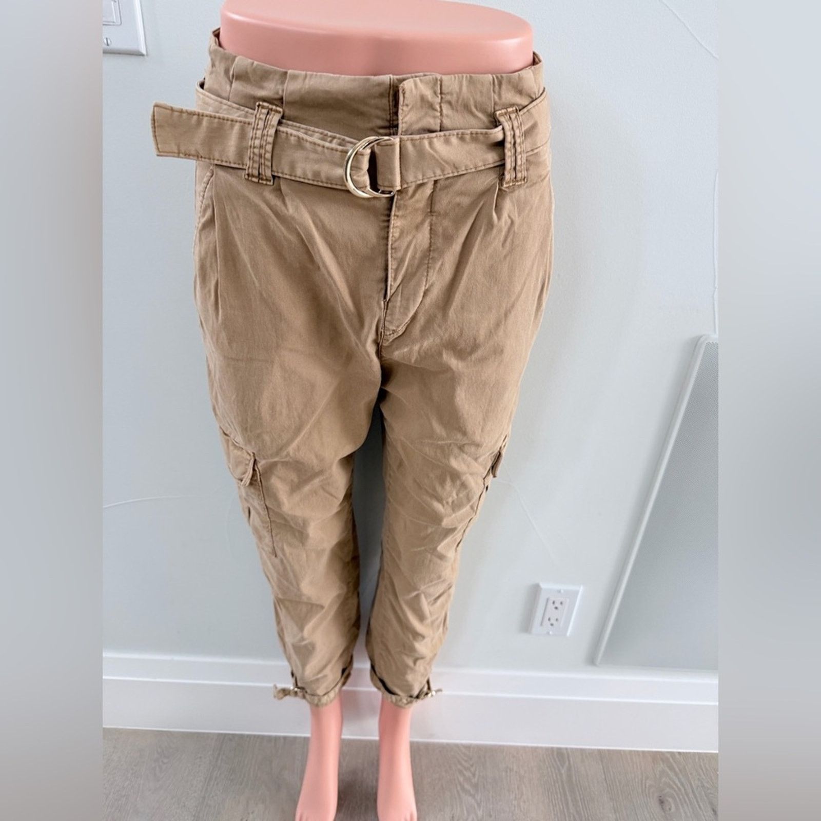 White House Black Market WHBM Extra High Rise Pret Tan Cargo Tapered Ankle Pants. Size 25" / US 0 / IT 36 - 6 Thumbnail