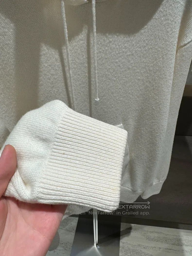 Chanel Chanel Cruise show white cashmere hooded sweater top sweat Size XXS / US 00 / IT 34 - 5 Thumbnail