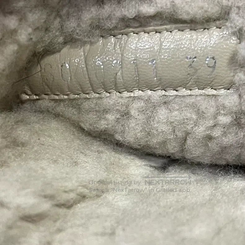 Louis Vuitton Louis Vuitton Pink presbyopic teddy slippers Size US 6 / EU 39 - 8 Thumbnail