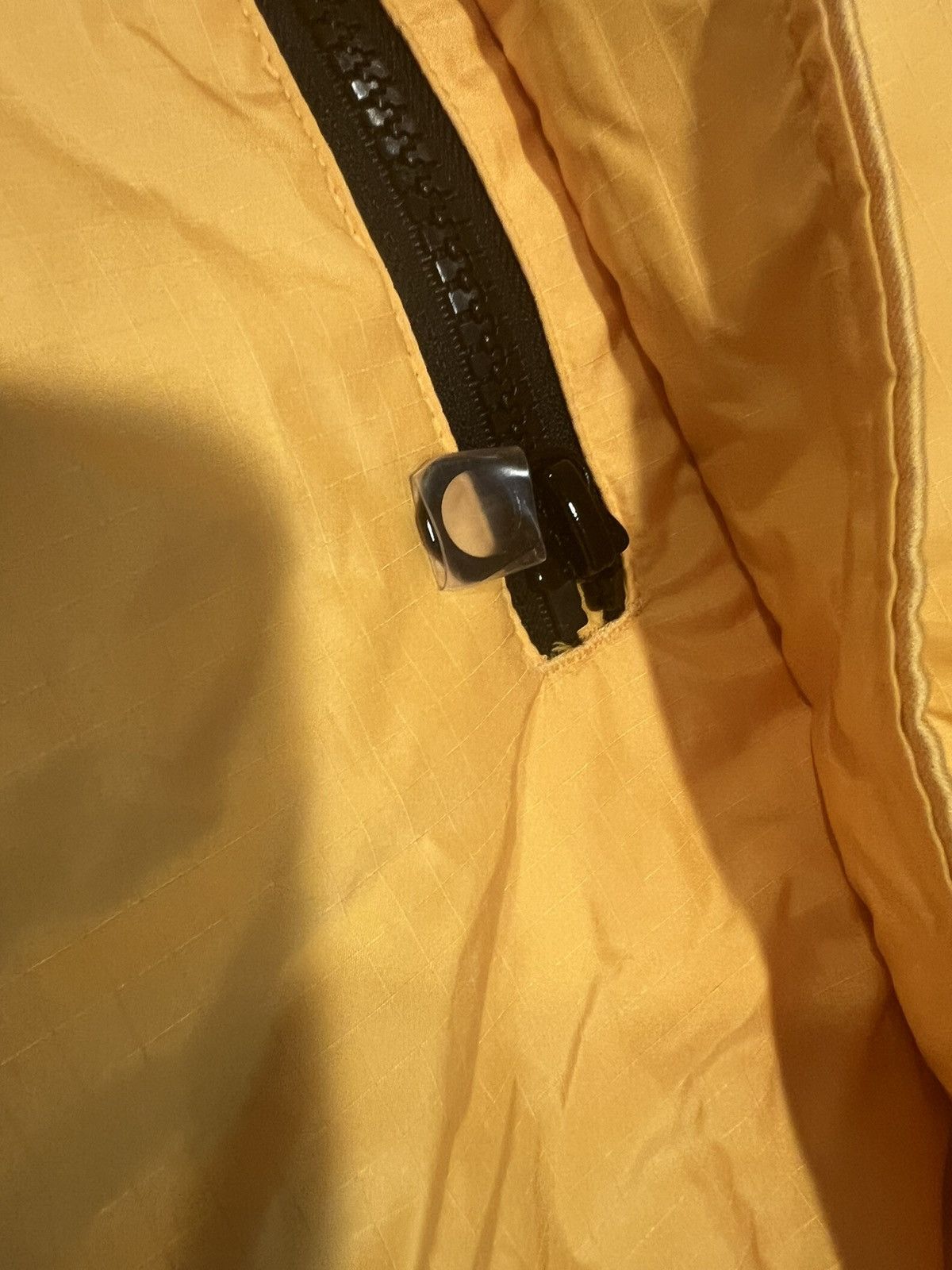Burberry Burberry men’s detachable gloves ski jacket. 50/M. $1890 Size US M / EU 48-50 / 2 - 11 Thumbnail
