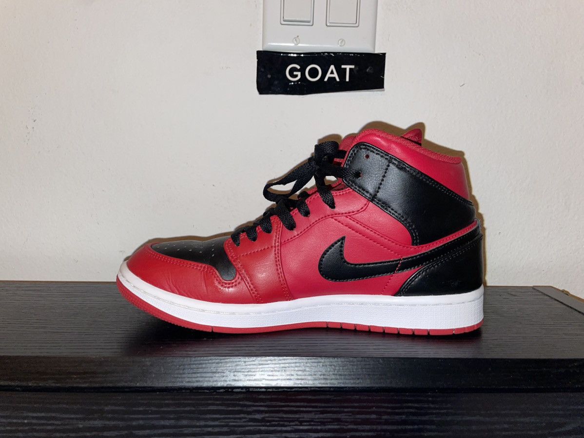 Jordan Brand × Nike Air Jordan 1 Mid “Reverse Bred” Size US 7.5 / EU 40-41 - 2 Thumbnail