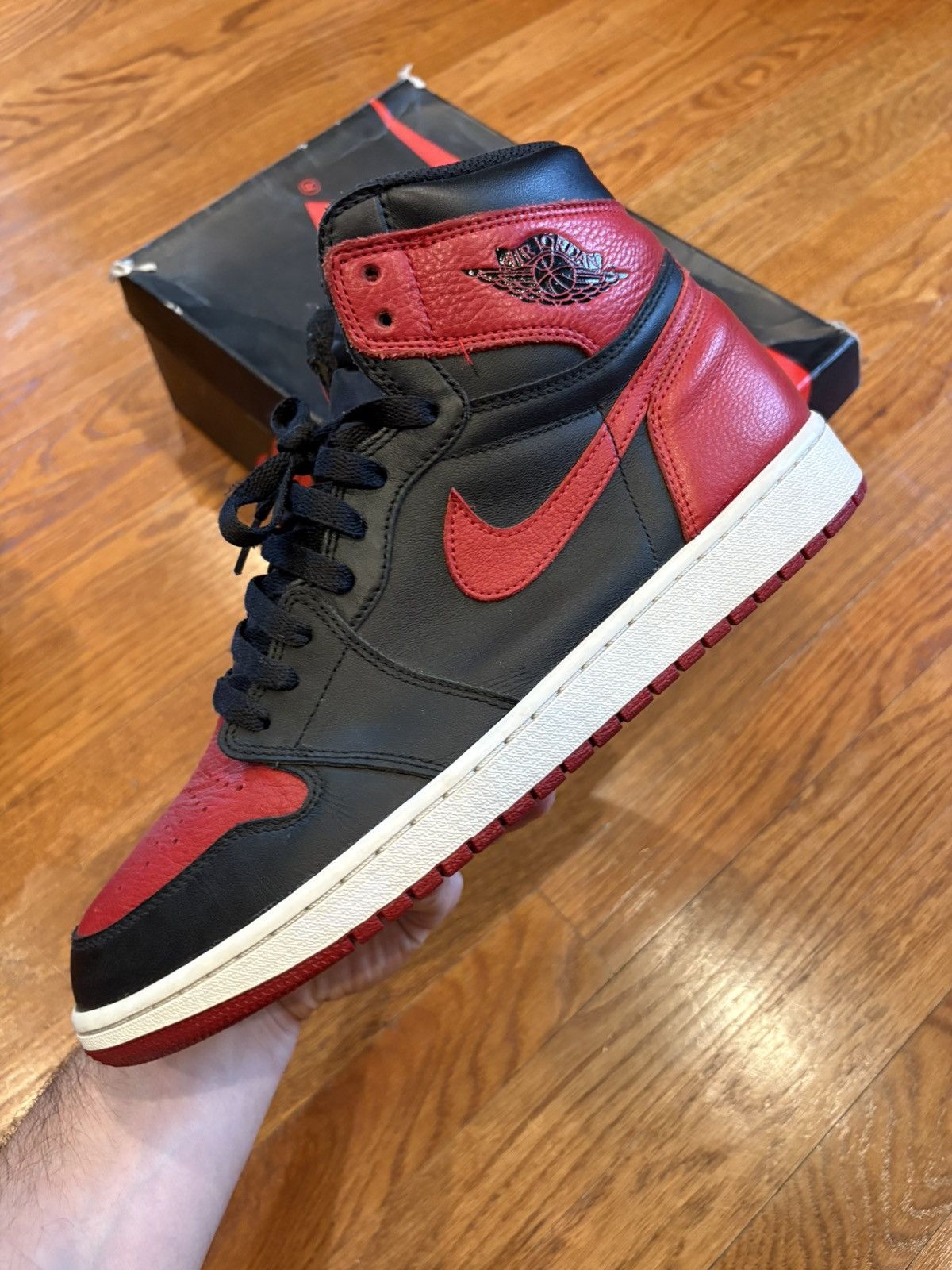 Nike Jordan 1 Banned/Bred 2016 Size US 12 / EU 45 - 7 Thumbnail