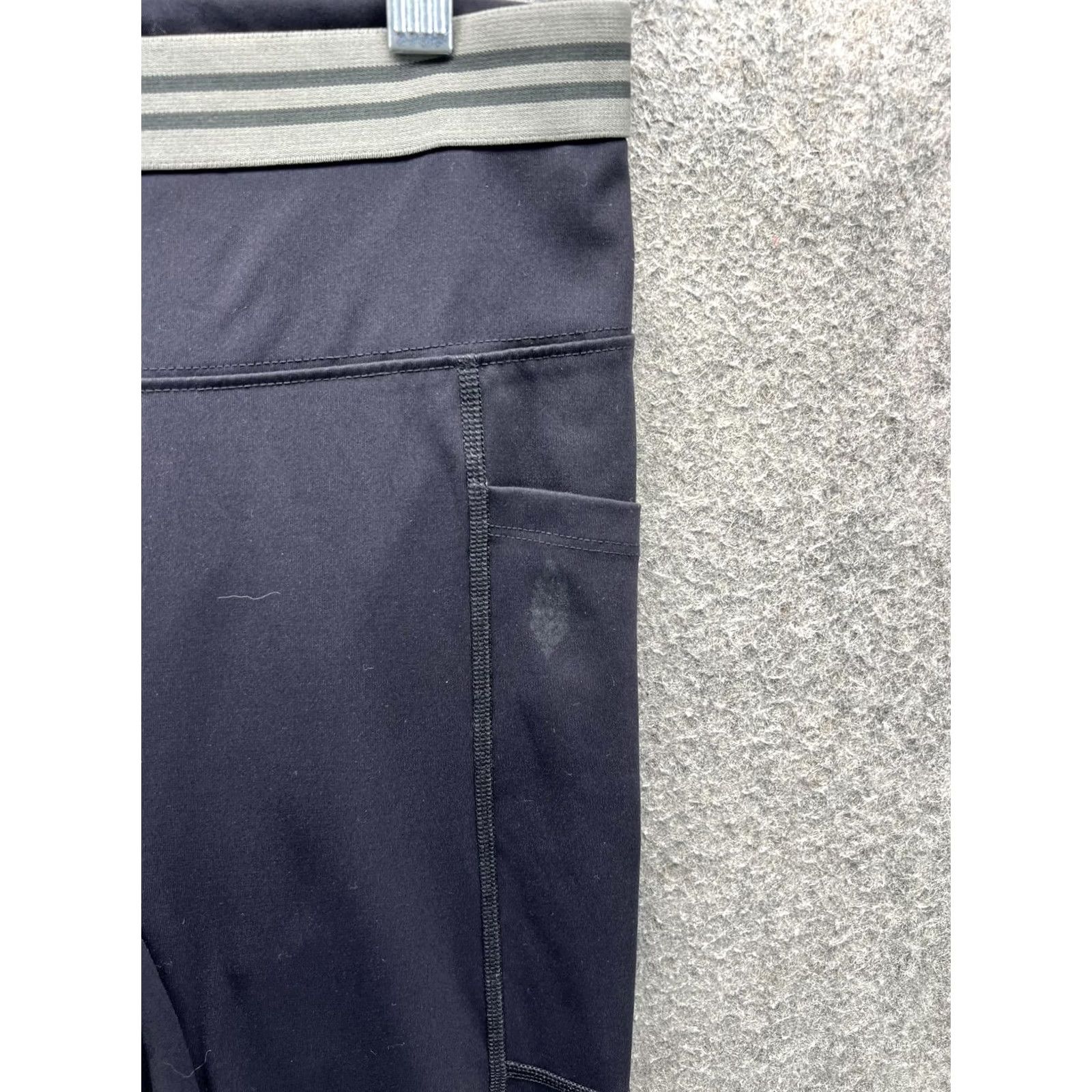 Free People Free People Cap Womens S Black Movement Leggings Capri Pockets Yoga Gym Size 28" / US 6 / IT 42 - 7 Thumbnail
