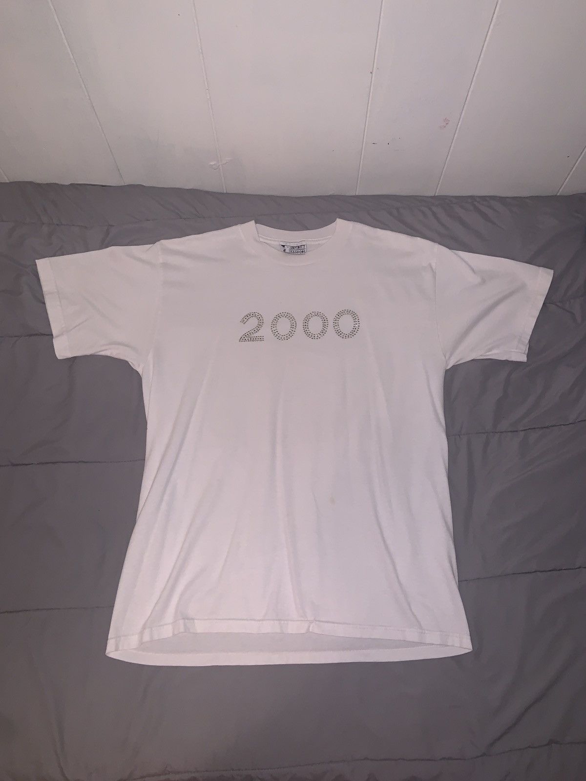 Other White Vintage T “2000” Jewels on chest - Size Large Size US L / EU 52-54 / 3 - 1 Thumbnail