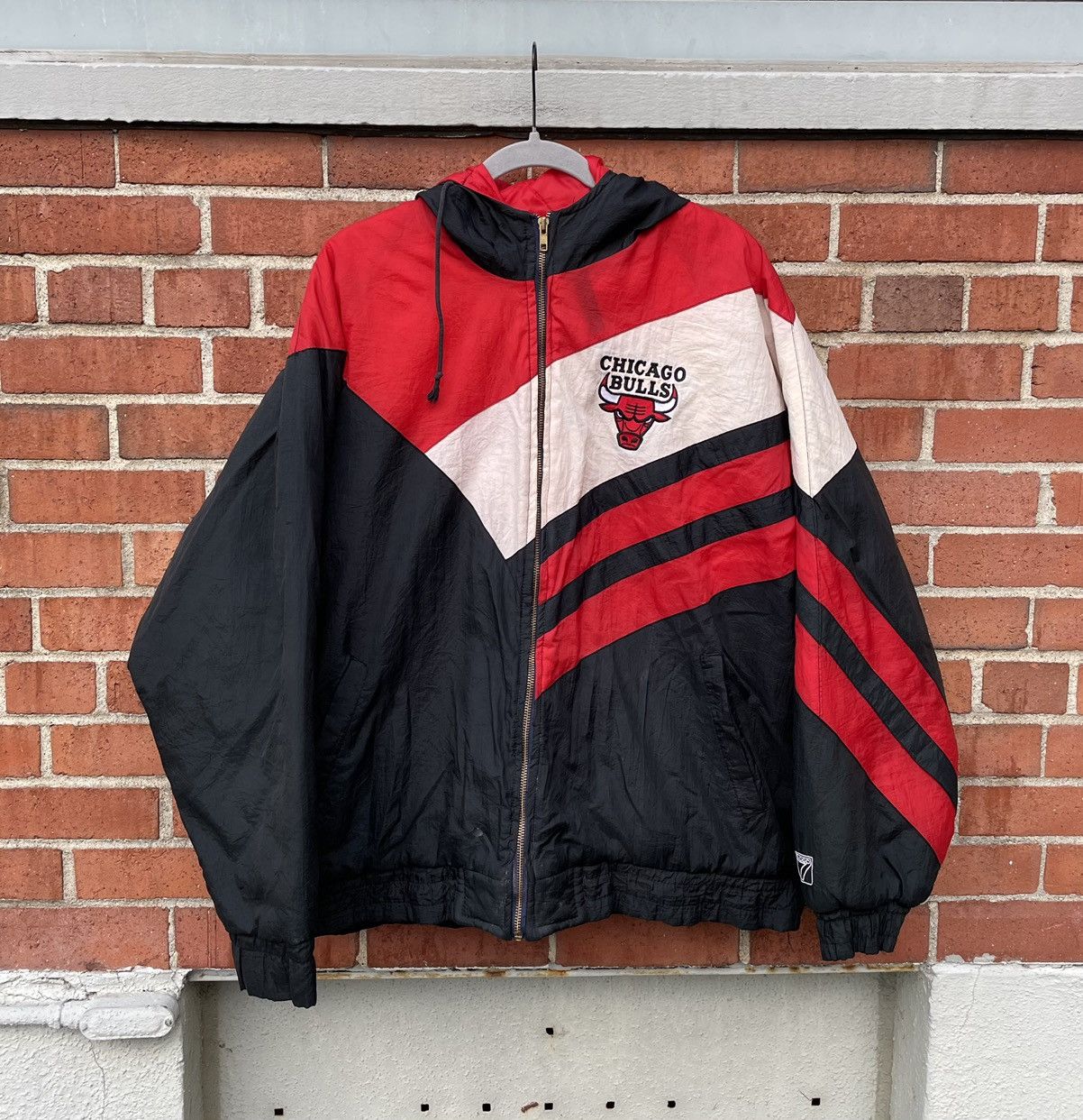 Logo 7 Rare VTG LOGO 7 Chicago Bulls Color Block Zip Puffer Jacket Size US L / EU 52-54 / 3 - 1 Thumbnail