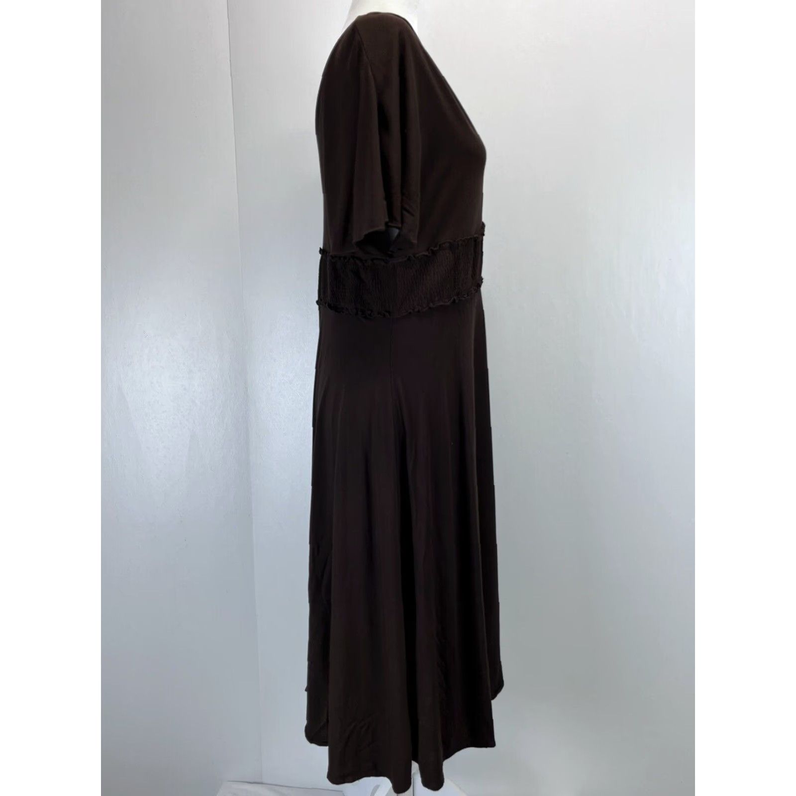Bcbgmaxazria BCBGMAXAZRIA Dress V-Neck Midi Flutter Sleeve Jersey Brown M Women Casual Slim Stretch GUC Size M / US 6-8 / IT 42-44 - 4 Thumbnail