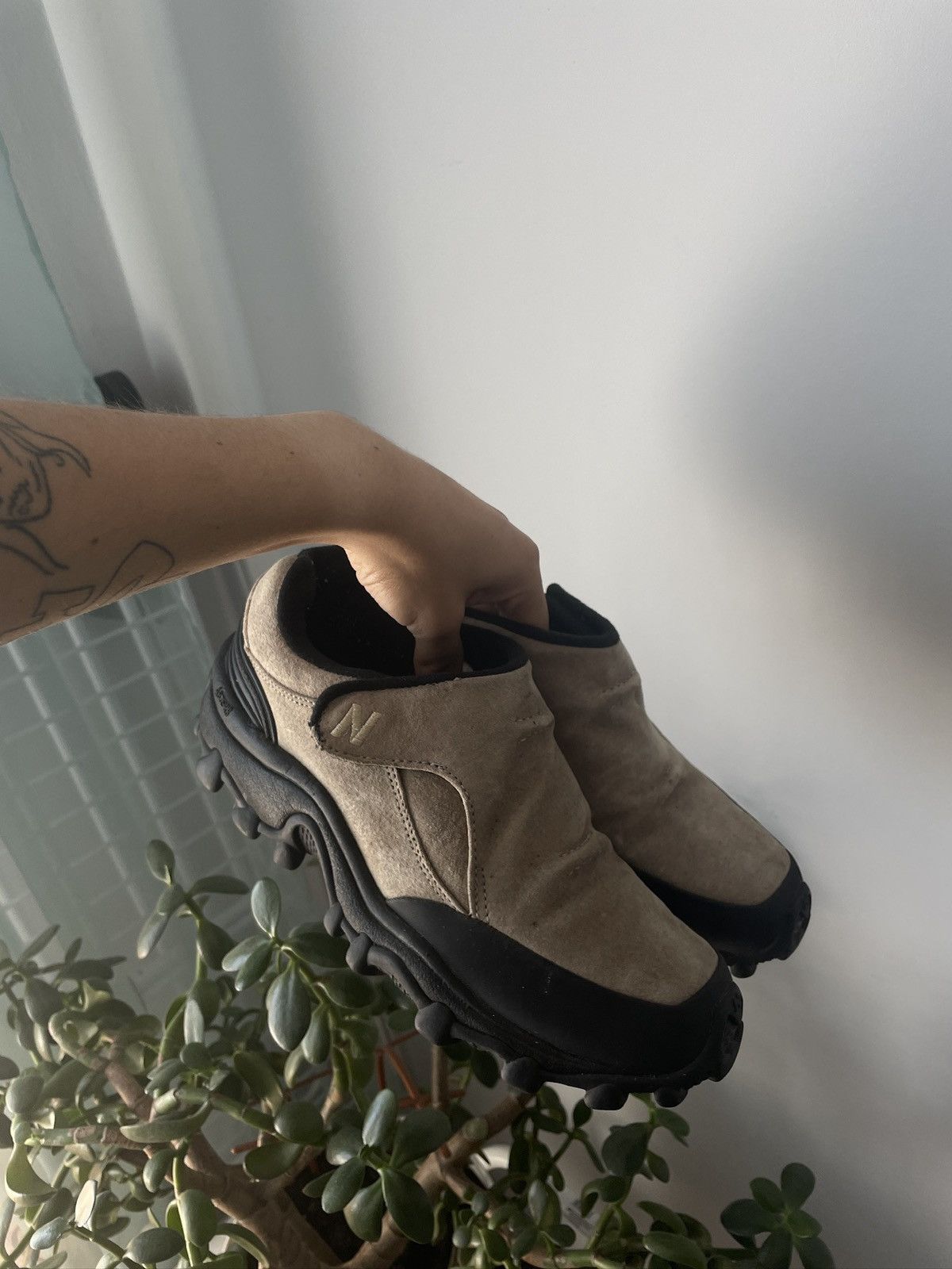 New Balance × Oakley × Vintage 2002 Vintage Mens New Balance Chopsaw Low Boots Shoes Beige Size US 7.5 / EU 40-41 - 8 Thumbnail