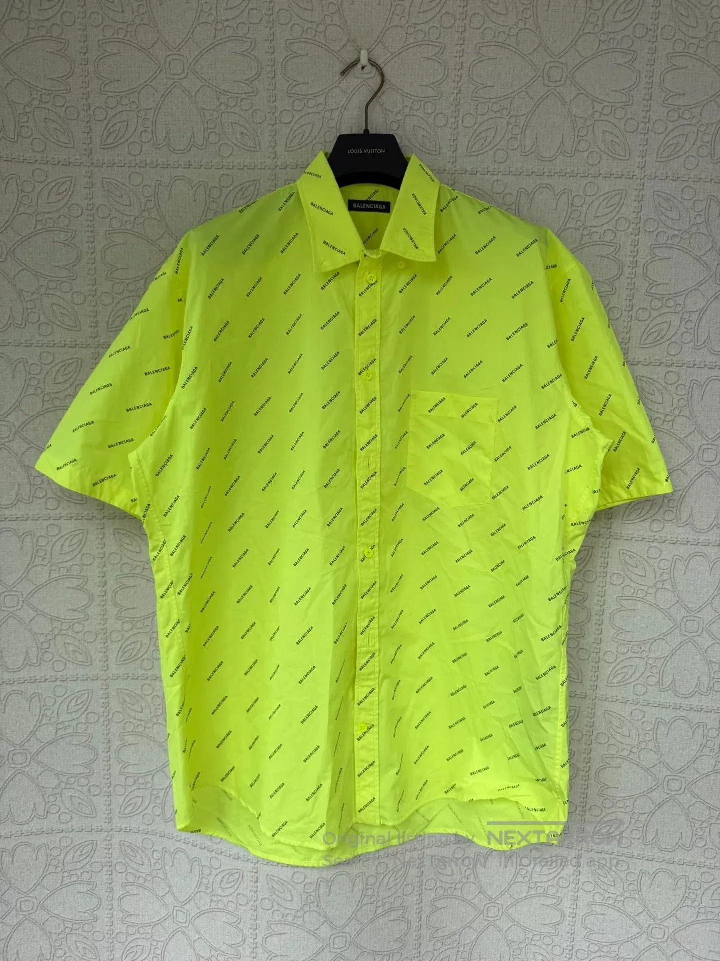 Balenciaga balenciaga printed short sleeve shirt. Size US M / EU 48-50 / 2 - 1 Thumbnail