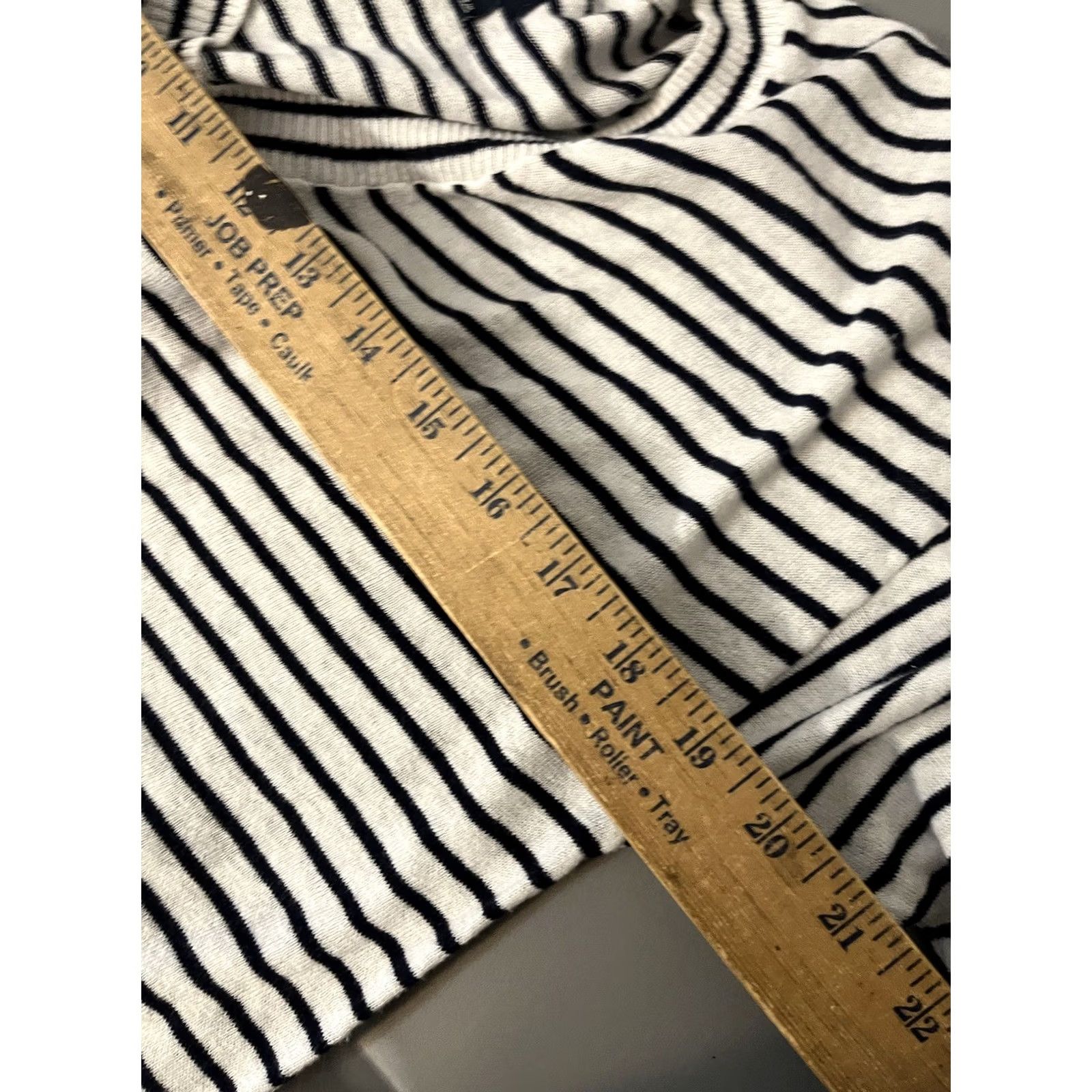 Gap Gap White Striped V-Neck Long Sleeve Sweater Women L V-Neck Size L / US 10 / IT 46 - 5 Thumbnail