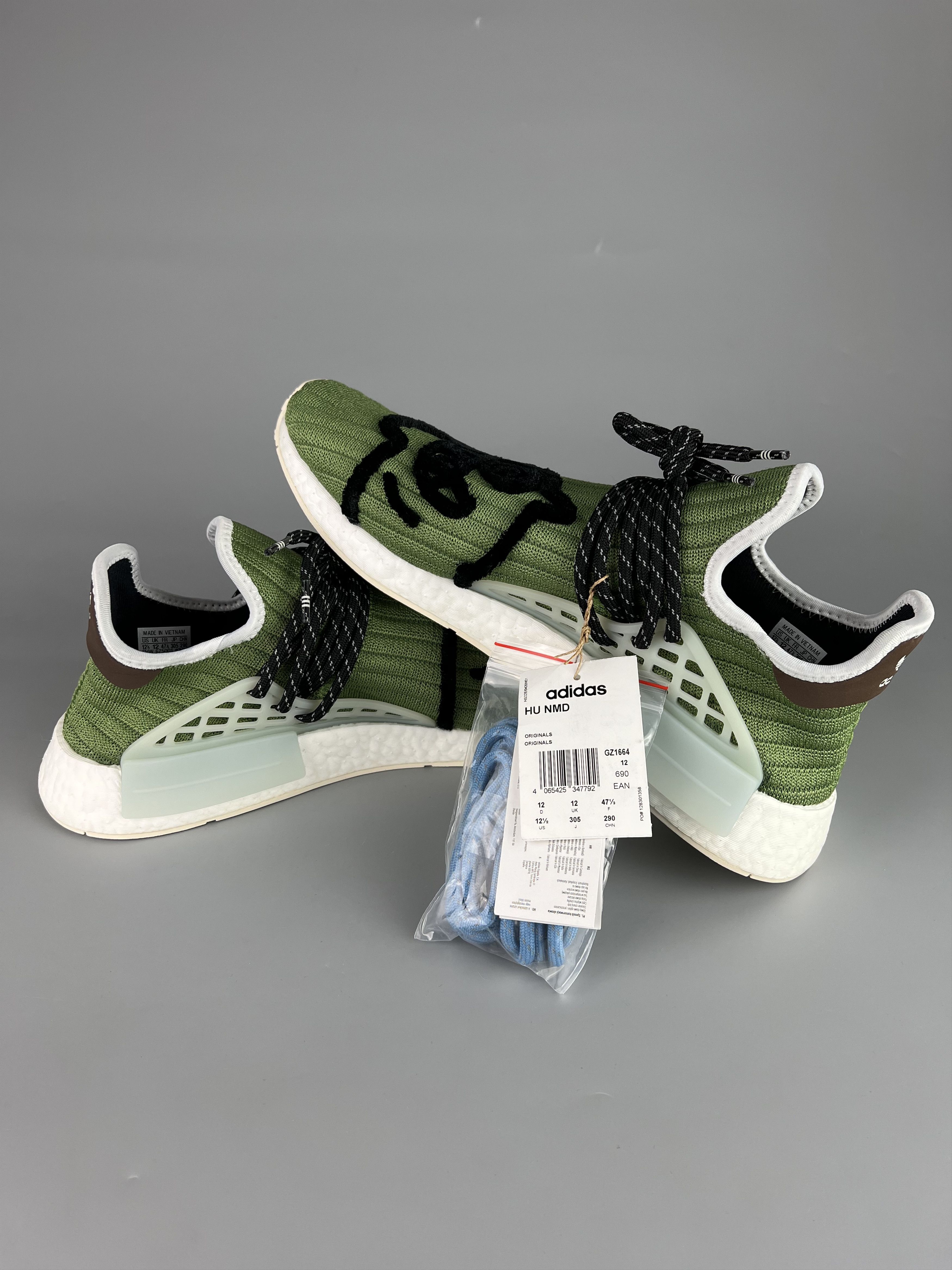 Adidas Adidas NMD HU Pharrel x BBC Dog Green Ice Cream US12.5 Size US 12.5 / EU 45-46 - 5 Thumbnail
