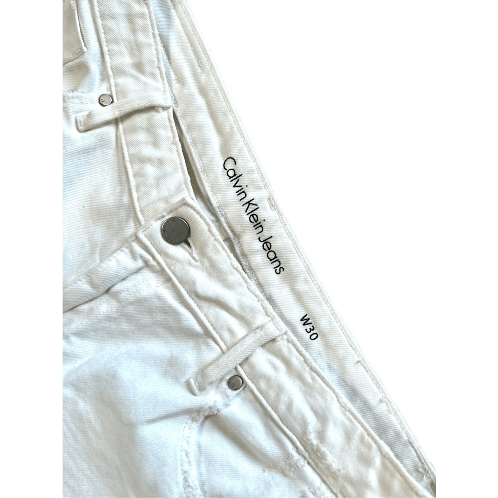 Calvin Klein Calvin Klein Distressed Mid Rise White Denim Shorts 30 NWT Size 32" / US 10 / IT 46 - 2 Thumbnail
