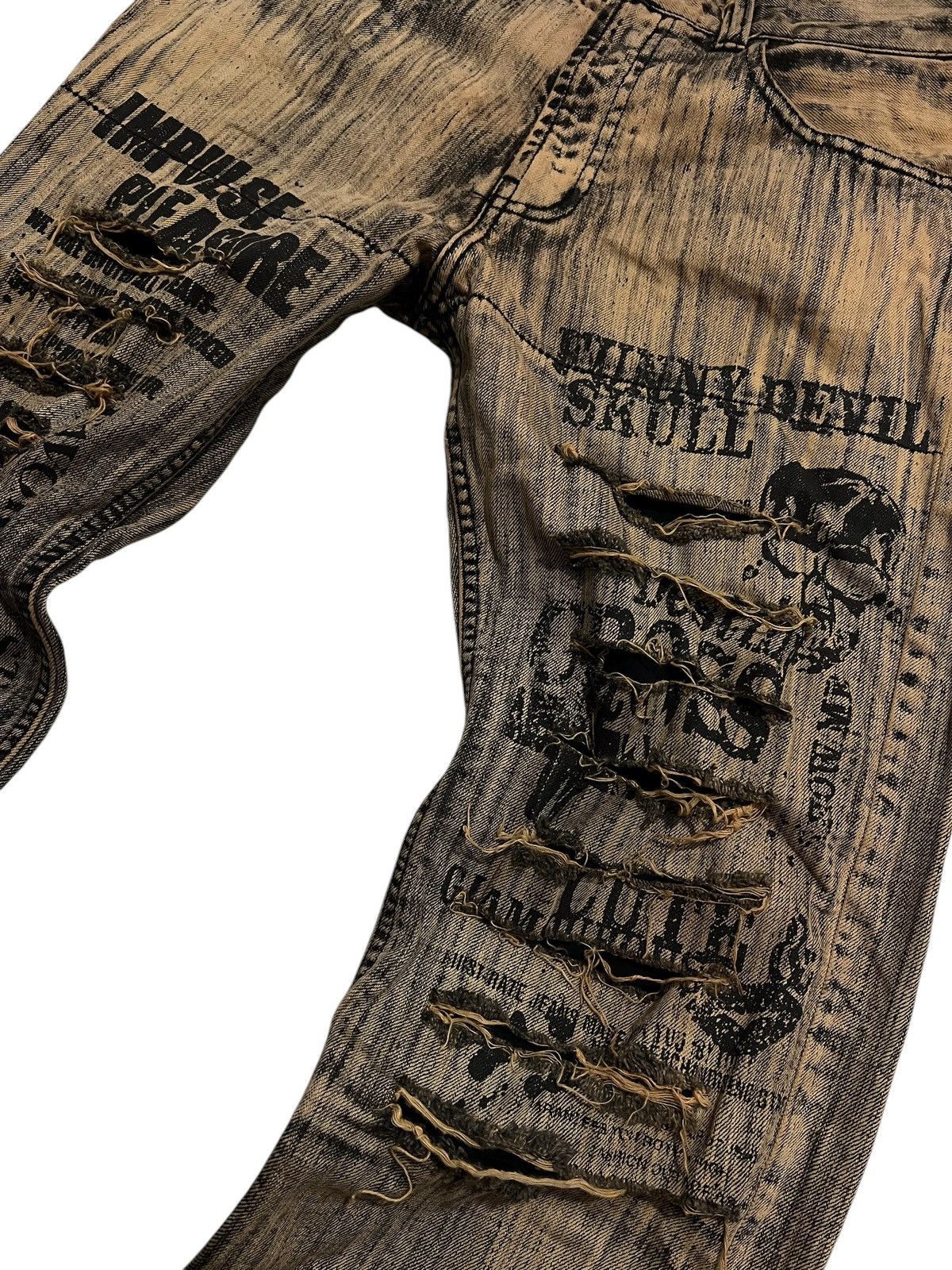 Japanesse devil poem distressed mudwash flared pants