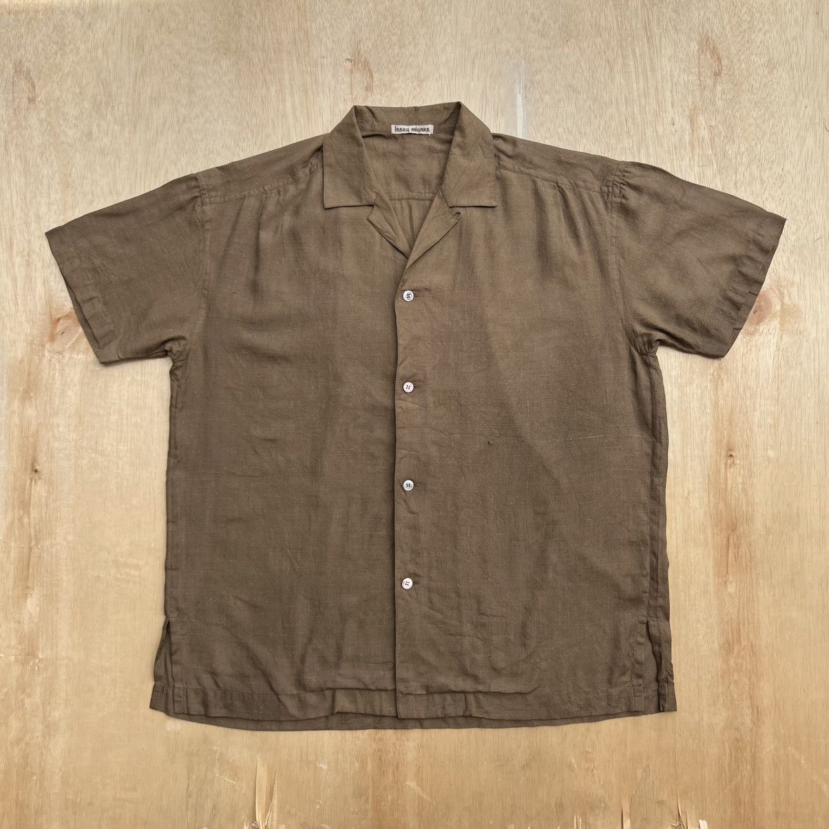 ISSEY MIYAKE LINEN OPEN COLLAR BUTTON SHORT SLEEVE SHIRT