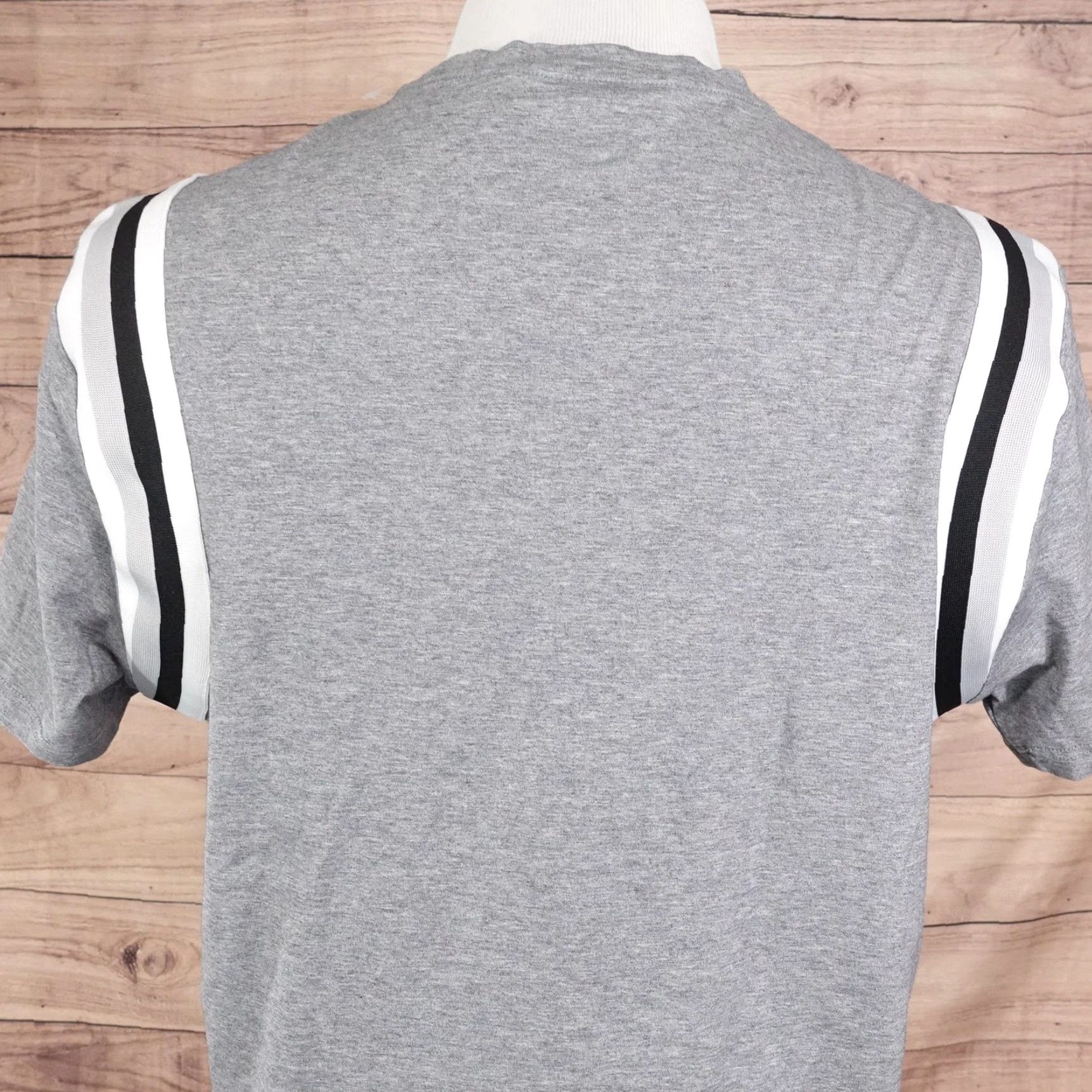 Murano MURANO Liquid Luxury Shirt Mens Large Gray Slim Fit Short Sleeve Striped Crew Neck Size US L / EU 52-54 / 3 - 5 Thumbnail