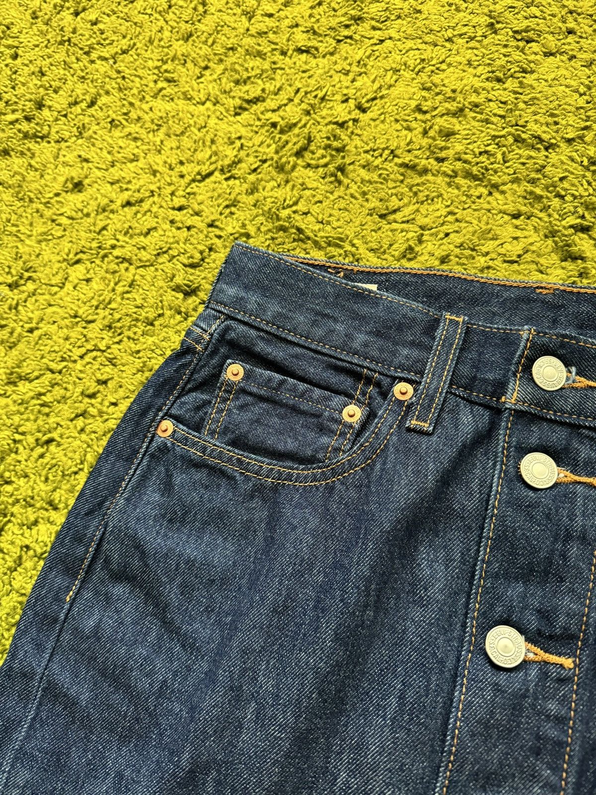 Designer × Levi's Levi’s premium denim midi skirt Size 27" / US 4 / IT 40 - 5 Thumbnail
